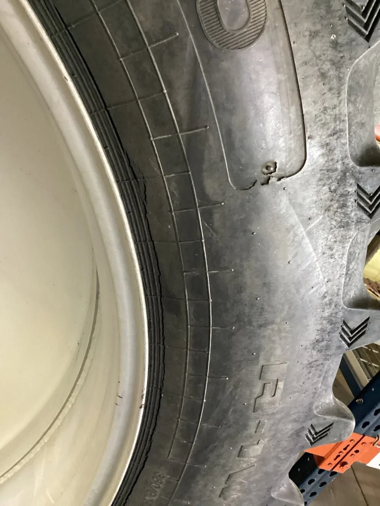 Used 380/90R46 163A8 Alliance Farm Pro Radial 90 TL R-1W 70-75% On 13 x 46 (10-13.19-11.07) CIH Dual image 6
