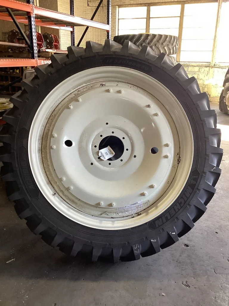 Take-Off IF320/90R50 158A8 Michelin Agribib TL R-1W 95-100% On 10 x 50 (8-10.82-8.78) R&R/Disc
