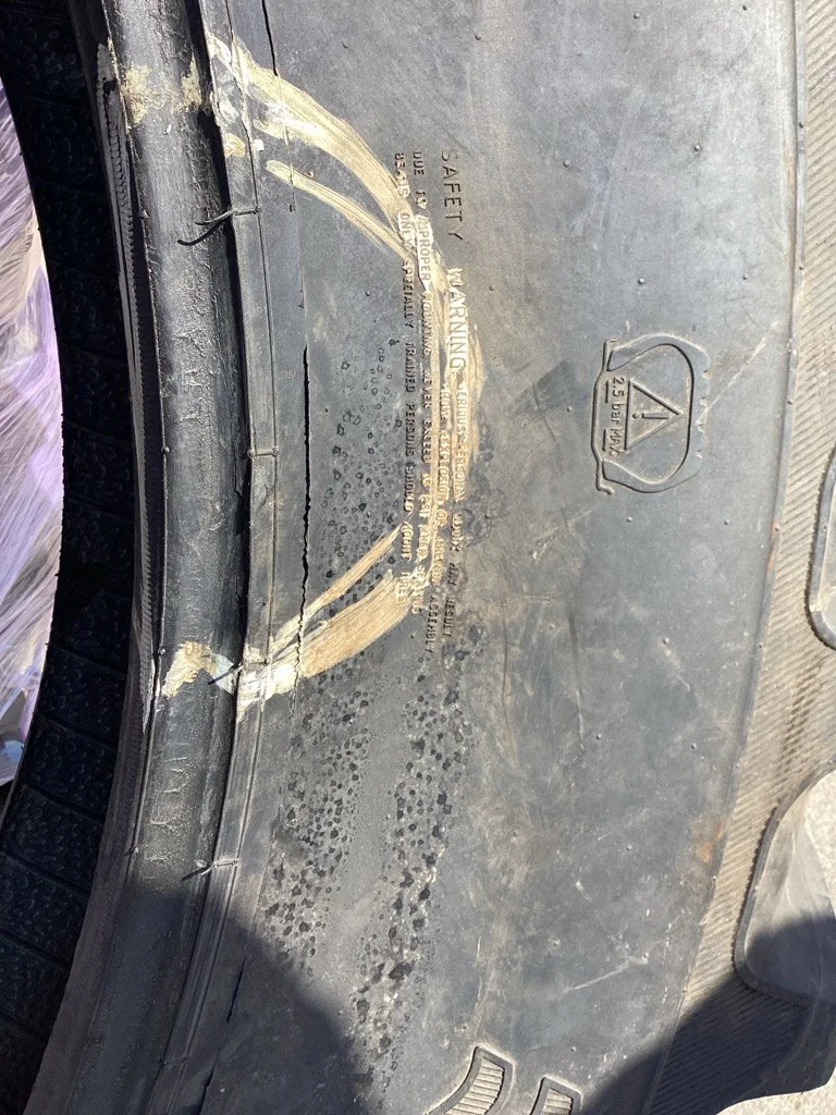 Used IF380/105R54 180D Alliance Agriflex 354 TL R-1W 85-90% MILD -Weather checking, bead damage,cuts image 3