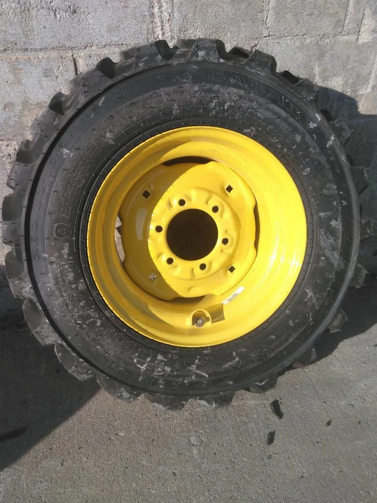 Take-Off 10-16.5 6PLY Galaxy XD2010 TL R-4 95-100% On 8.25 x 16.5 (6-6-4.62) JD Implement Wheel