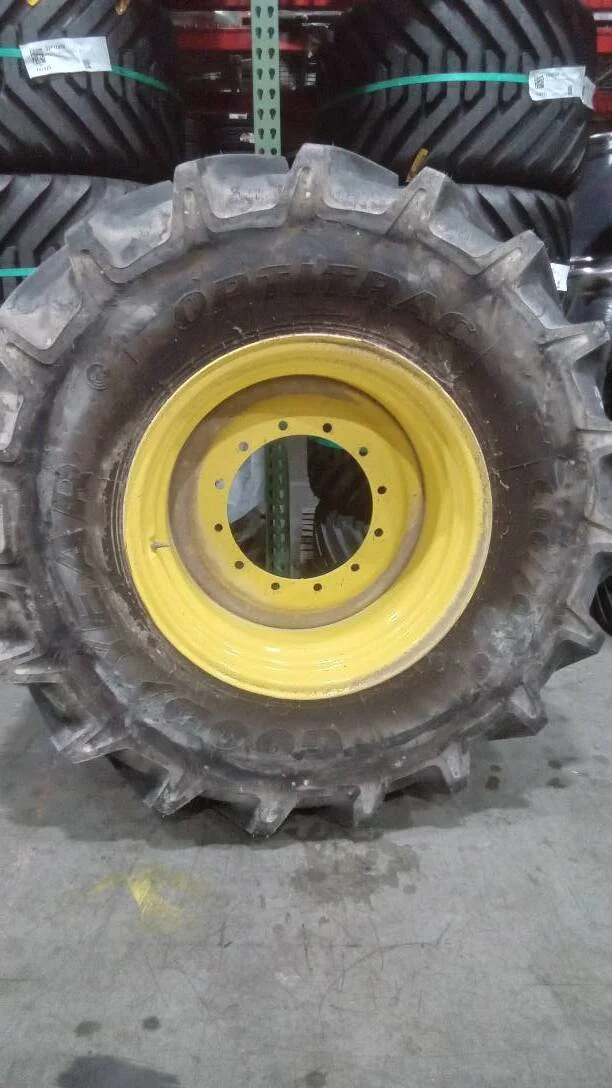 Take-Off 600/70R30 152D Goodyear Optitrac TL R-1W 95-100% On 20 x 30 (12-16.732-14.620) Solid Wheel