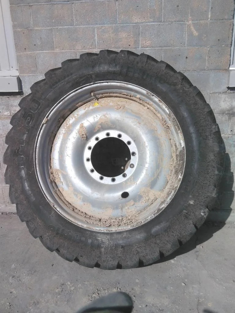 Take-Off 380/90R46 173D Trelleborg TM150 TL R-1 95-100% On 13 x 46 (12-15.748-13.829) Bubble Disc