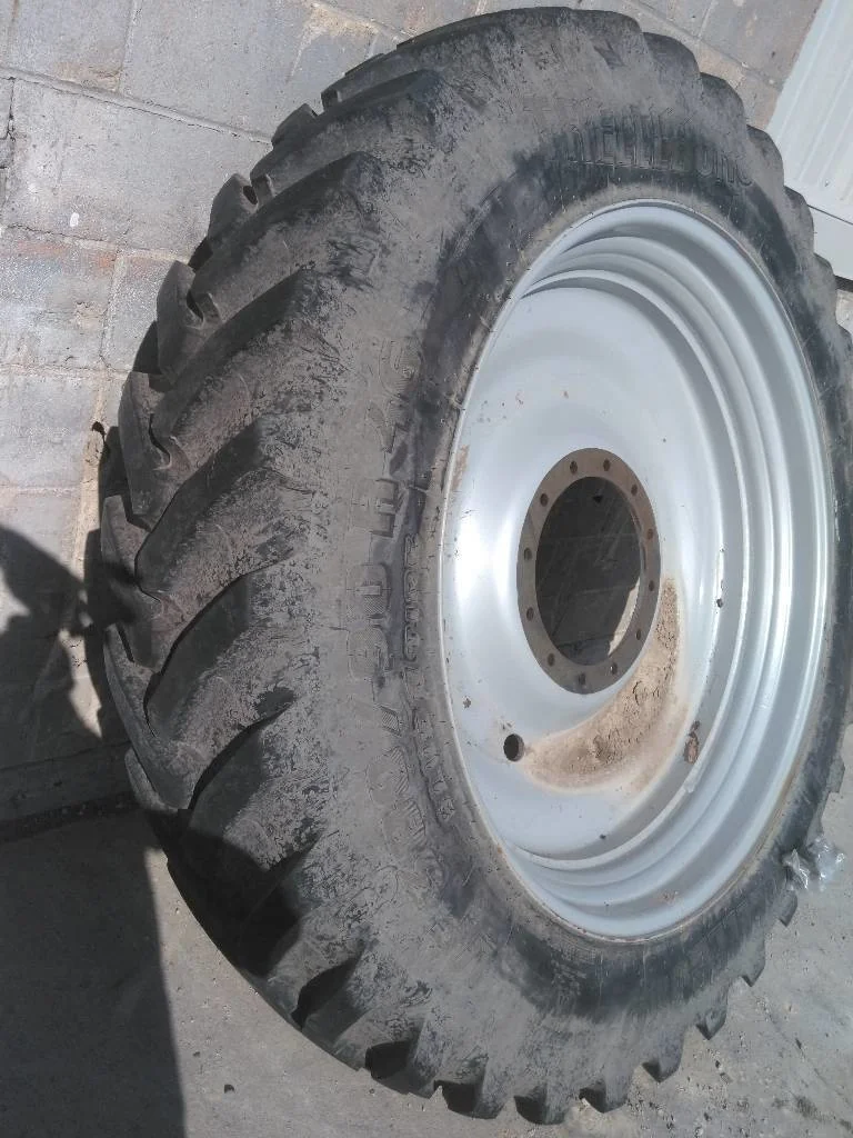 Take-Off 380/90R46 173D Trelleborg TM150 TL R-1 95-100% On 13 x 46 (12-15.748-13.829) Bubble Disc image 3