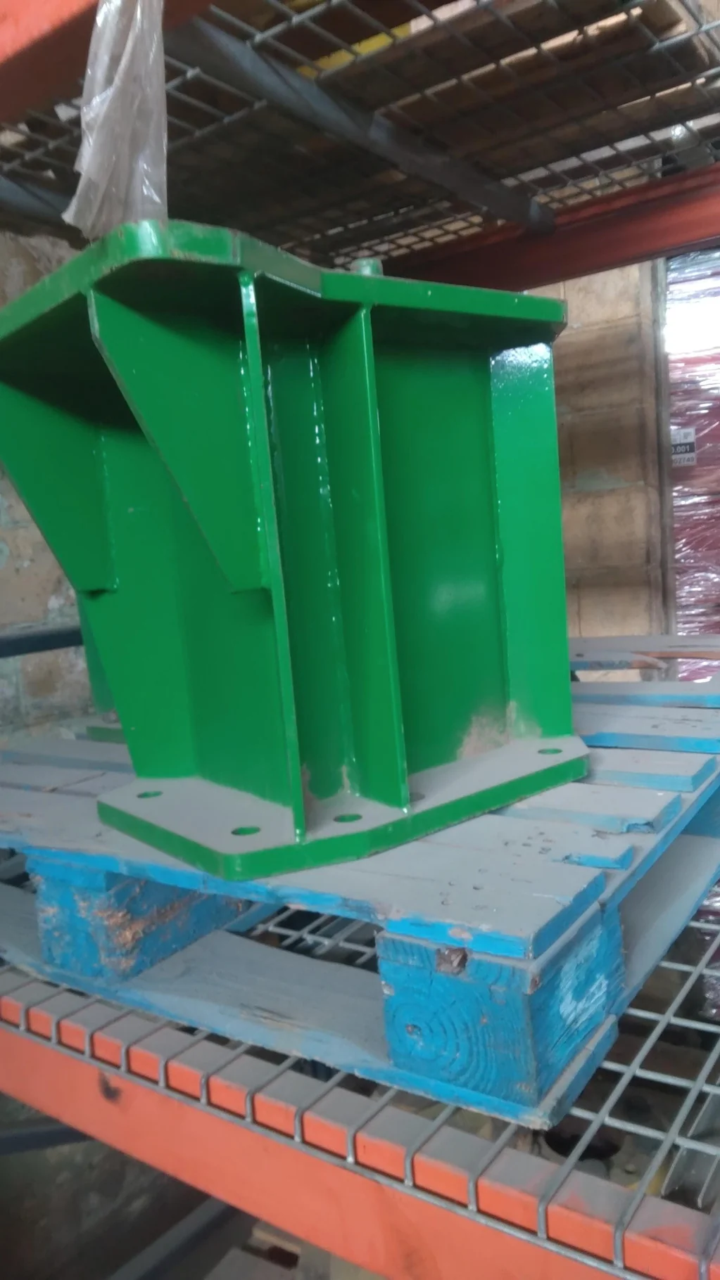 Used 19.5" JD Combine Frame Ext (No Hardware) image 2