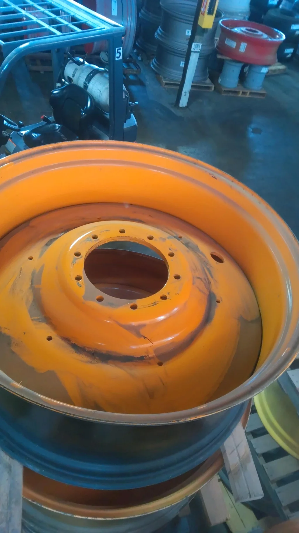 Take-Off 18 X 42 10-13.19-11.07 Dual Orange Wheel image 4