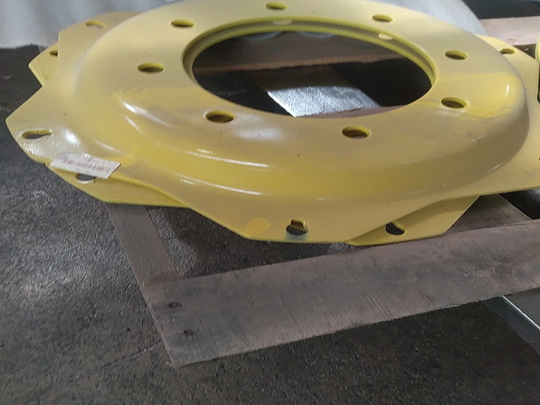 Discs 24" 8-10.82-8.78 (2.95" DRAW) 6 Clamp Yellow Refurb image 2
