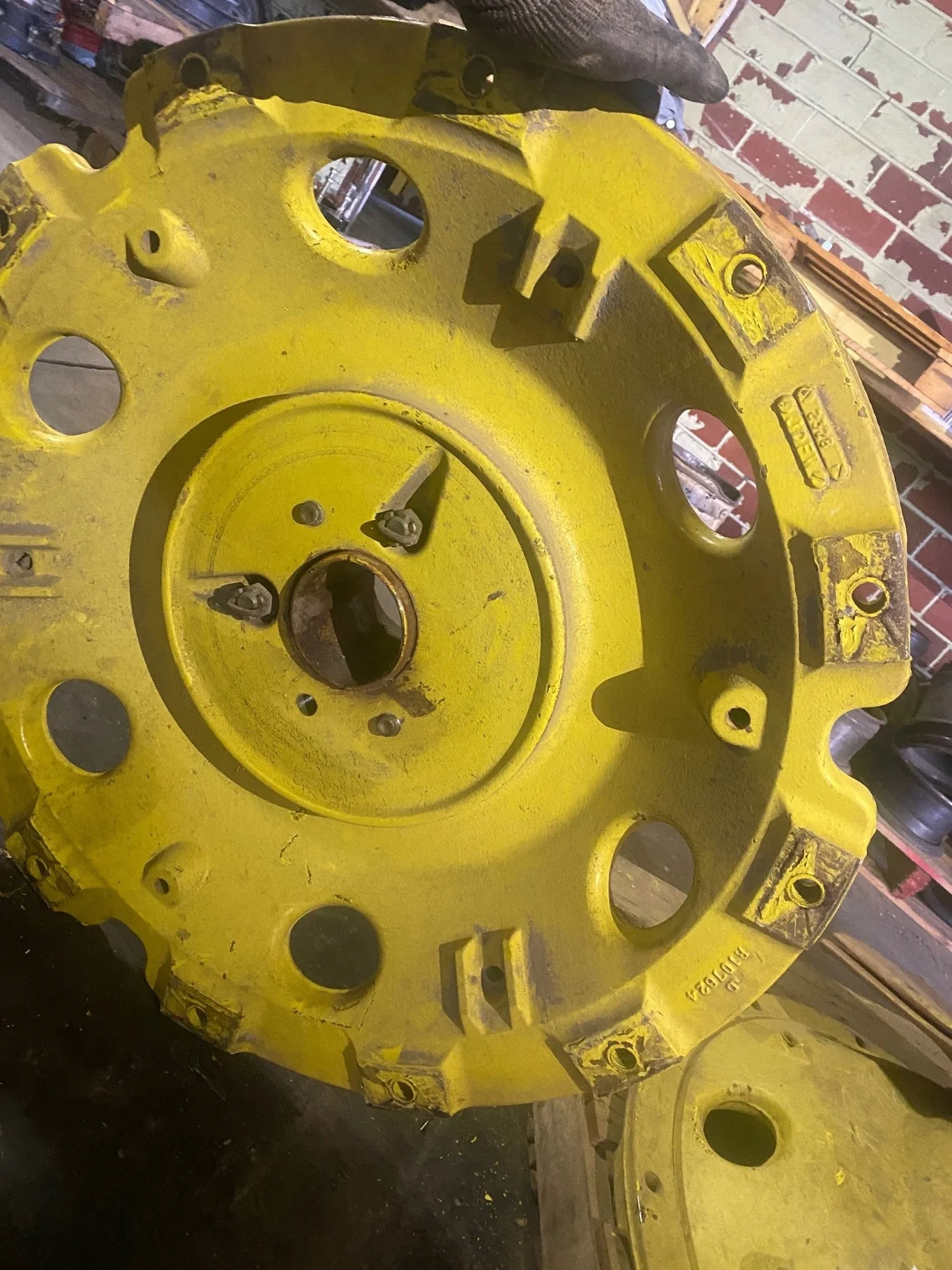 Used 34" 12-32.047 Cast Yellow 110mm axle