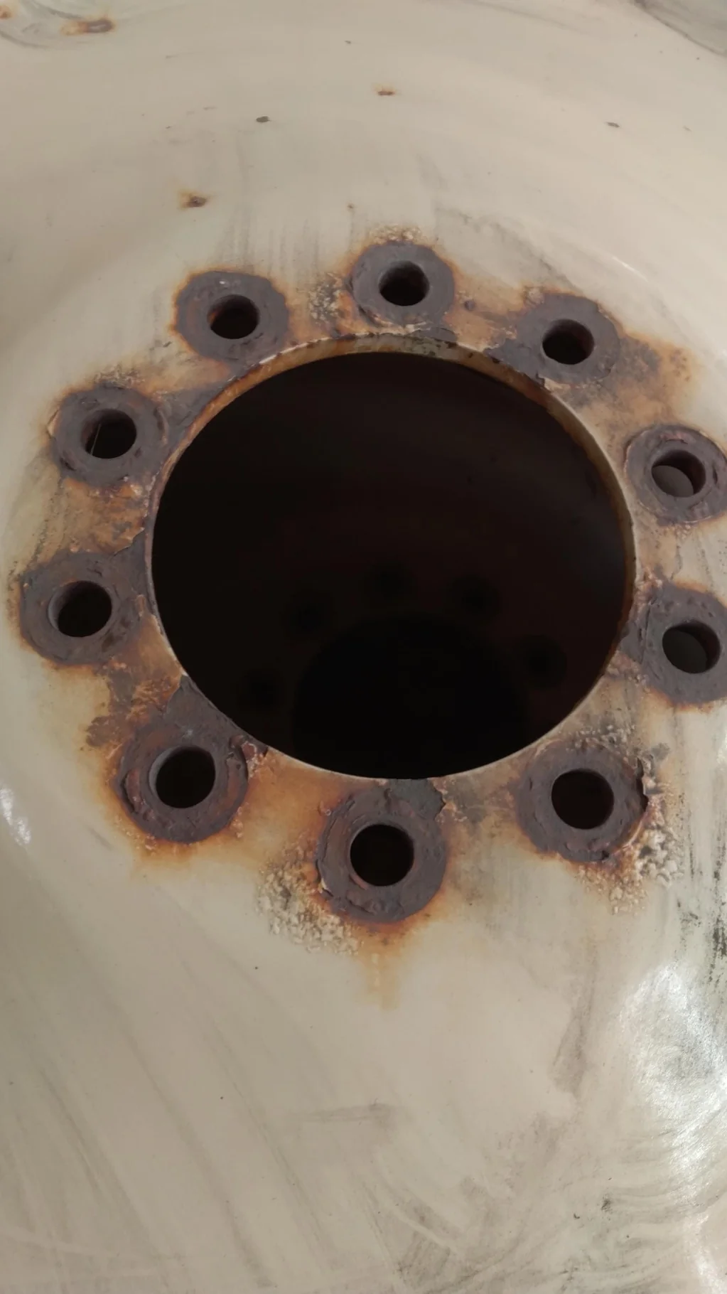 Used 12 X 46 GKN 10-8.858-6.92 Sprayer White Wheel image 2