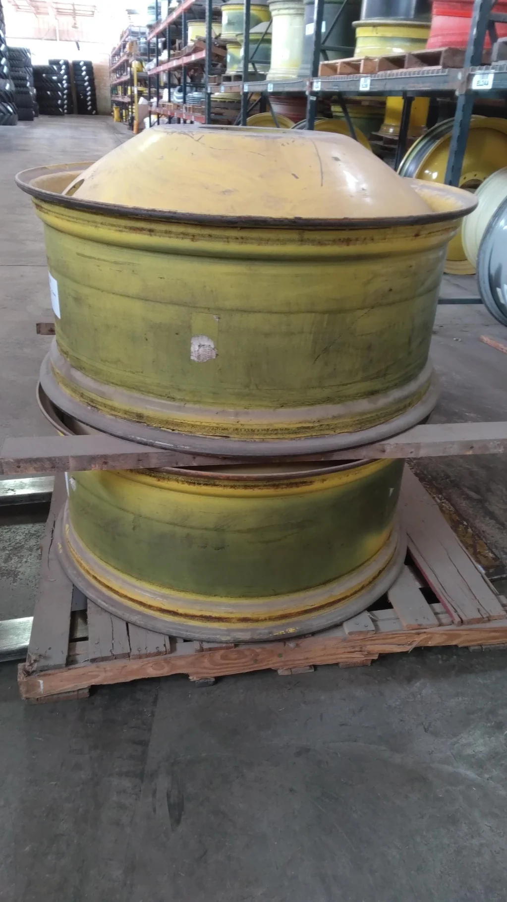 Used 16 X 38 10-12-9.50-12.4 Combine Yellow Wheel image 4