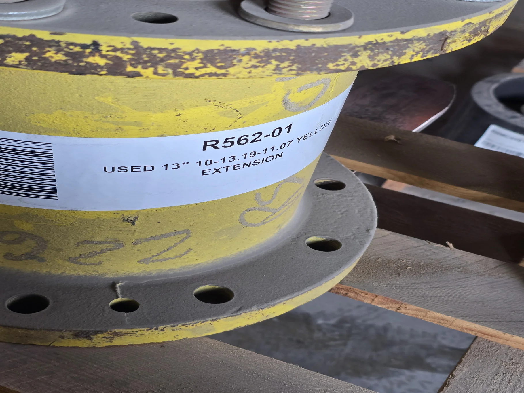 USED 13" 10-13.19-11.07 HUB YELLOW EXTENSION image 3