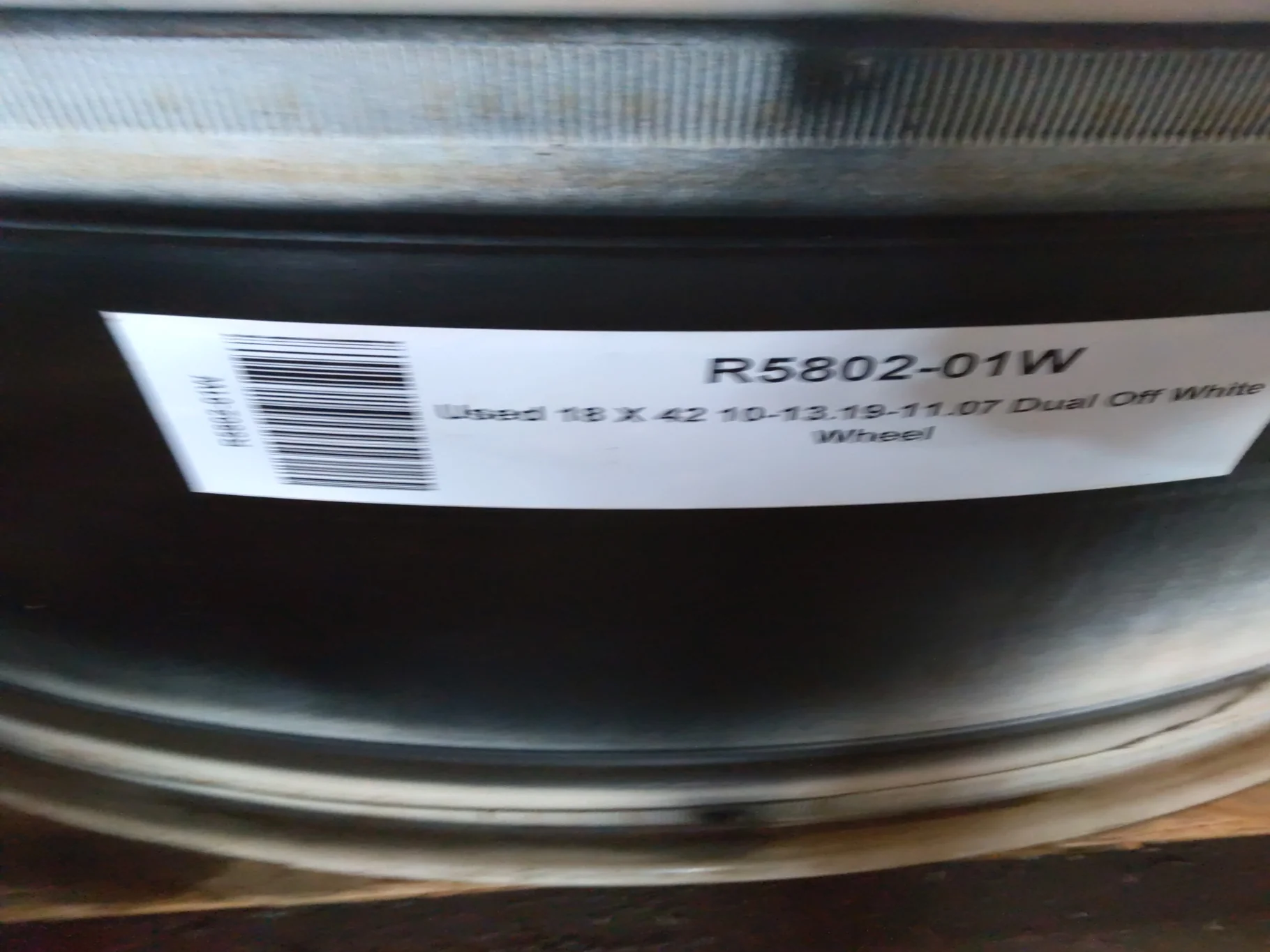 Used 18 X 42 10-13.19-11.07 Dual Off White Wheel image 5