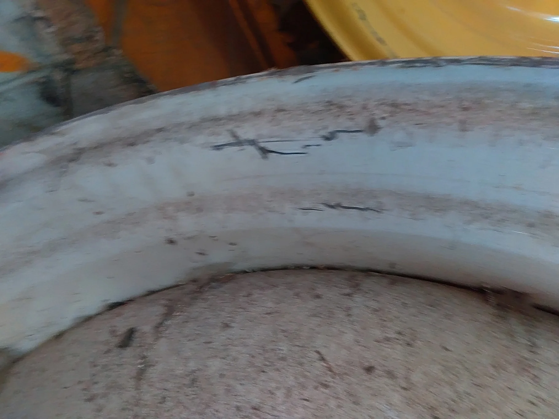 Used 18 X 42 10-13.19-11.07 Dual Off White Wheel image 7