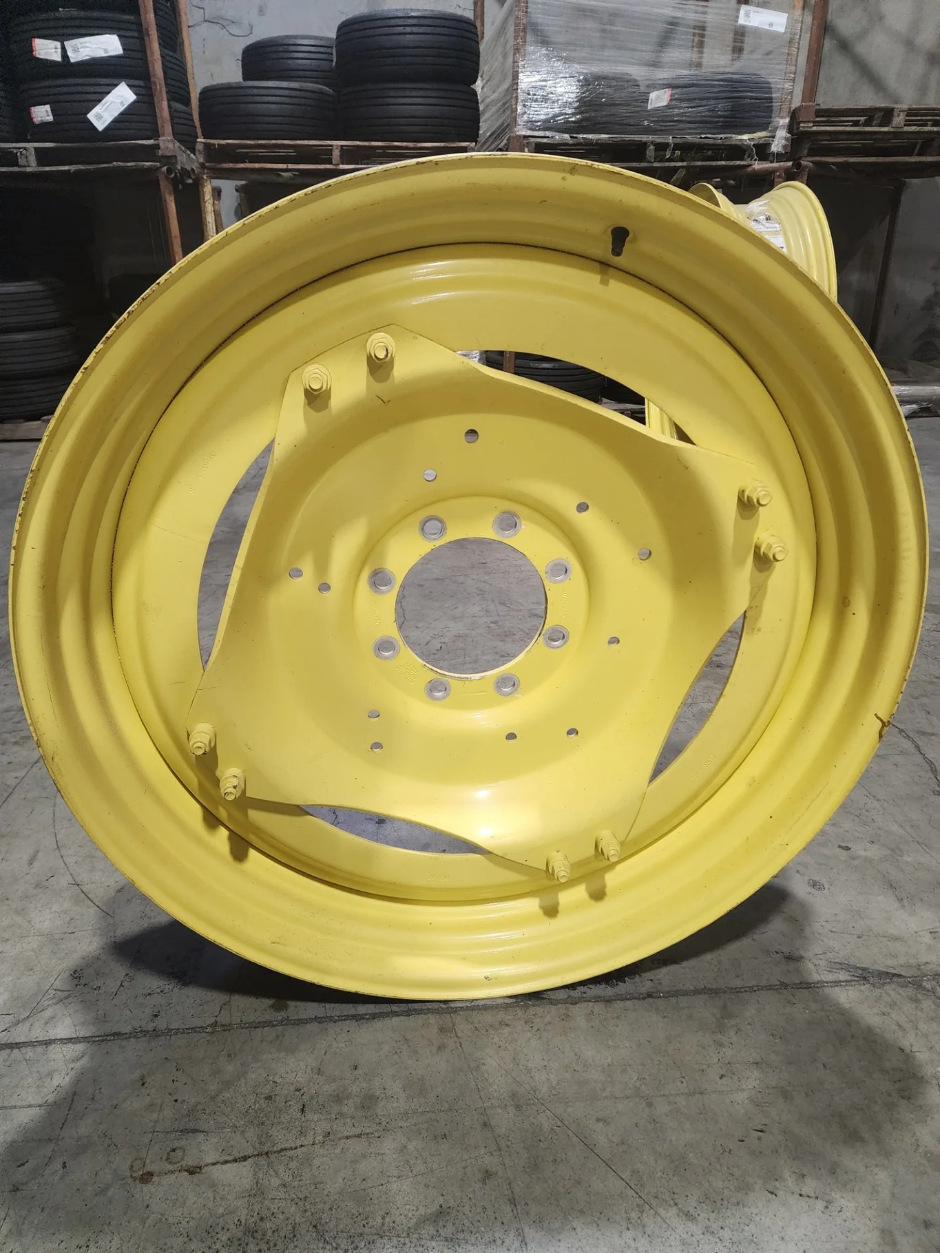 Used 10 X 42 GKN 8-10.82-8.78 4/2 Rail Yellow Wheel w/ Disc image 3