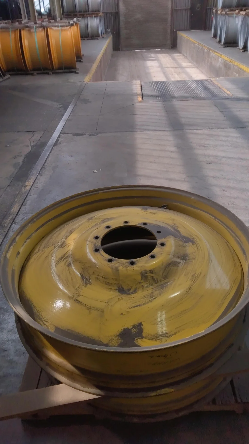 Used 10 X 46 10-13.19-11.07 Dual Yellow Wheel image 2