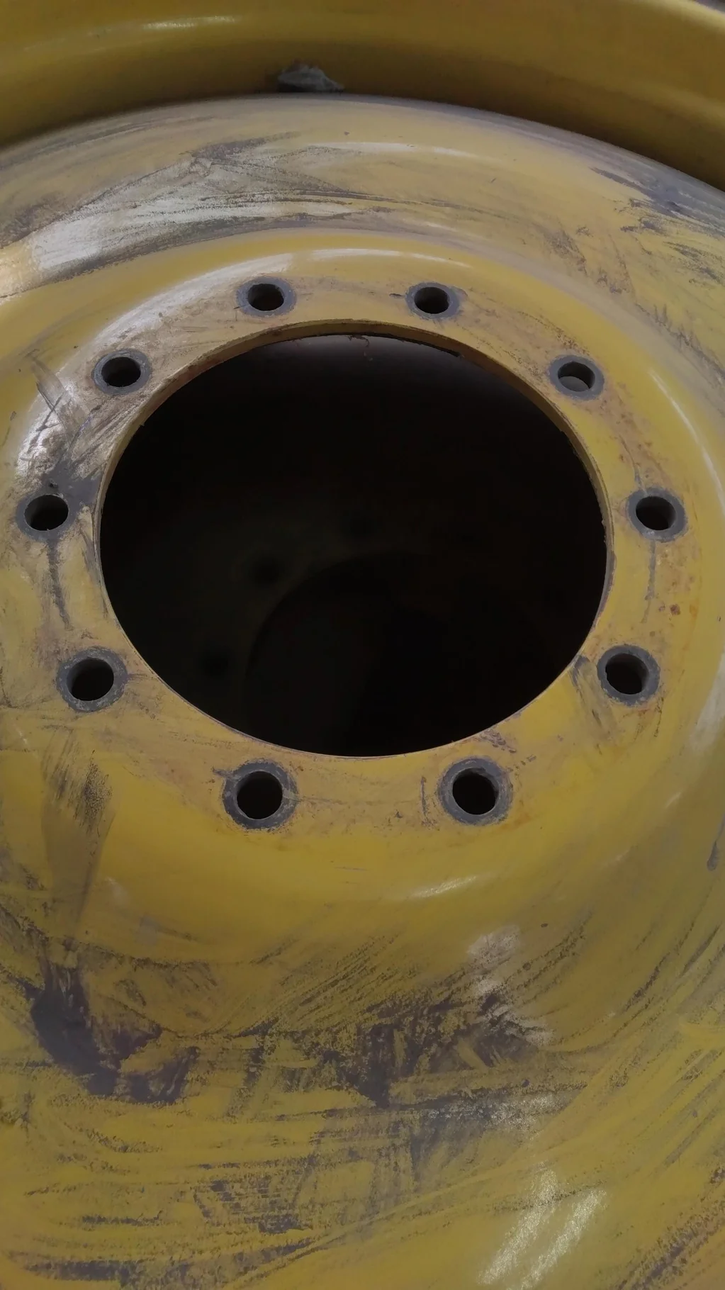 Used 10 X 46 10-13.19-11.07 Dual Yellow Wheel image 3