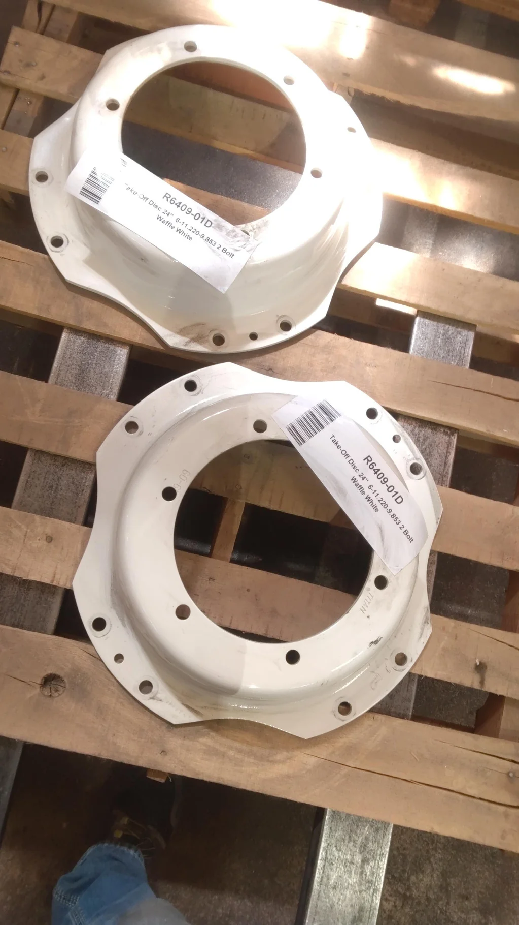 Take-Off Discs 24" 6-11.220-9.853 2 Bolt Waffle White