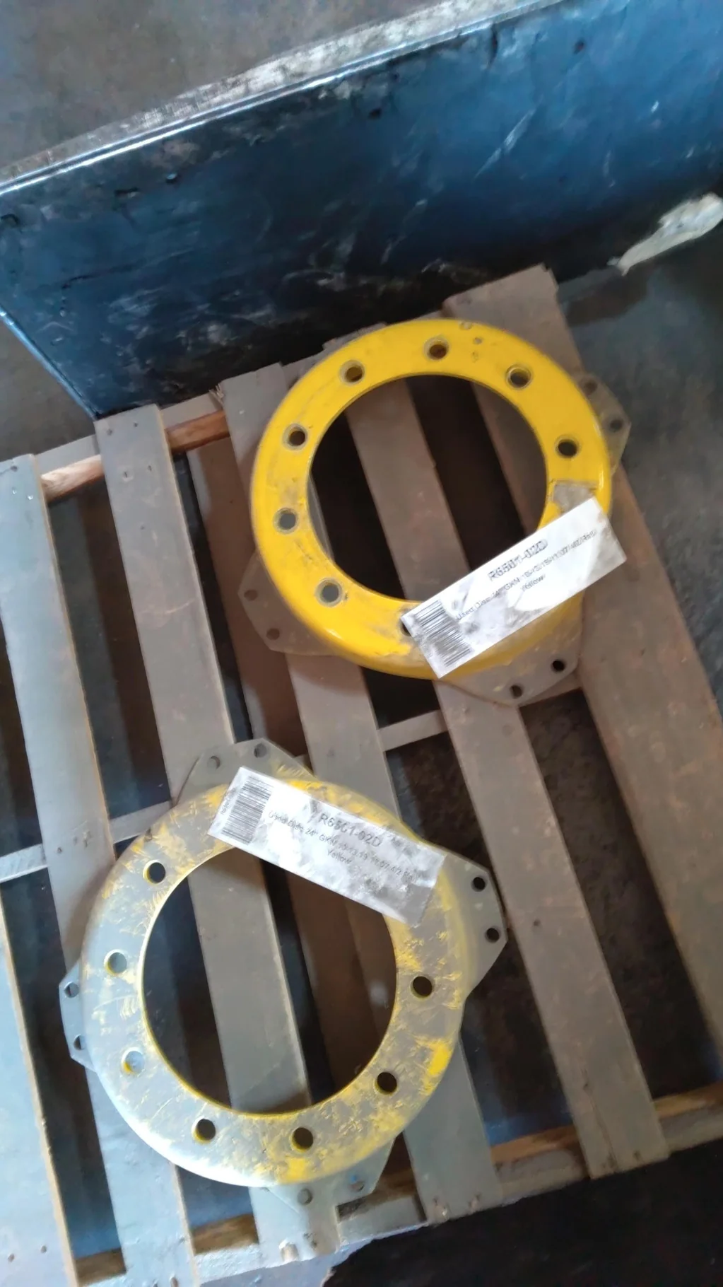 Used Discs 24" GKN 10-13.19-11.07 4/2 Rail Yellow