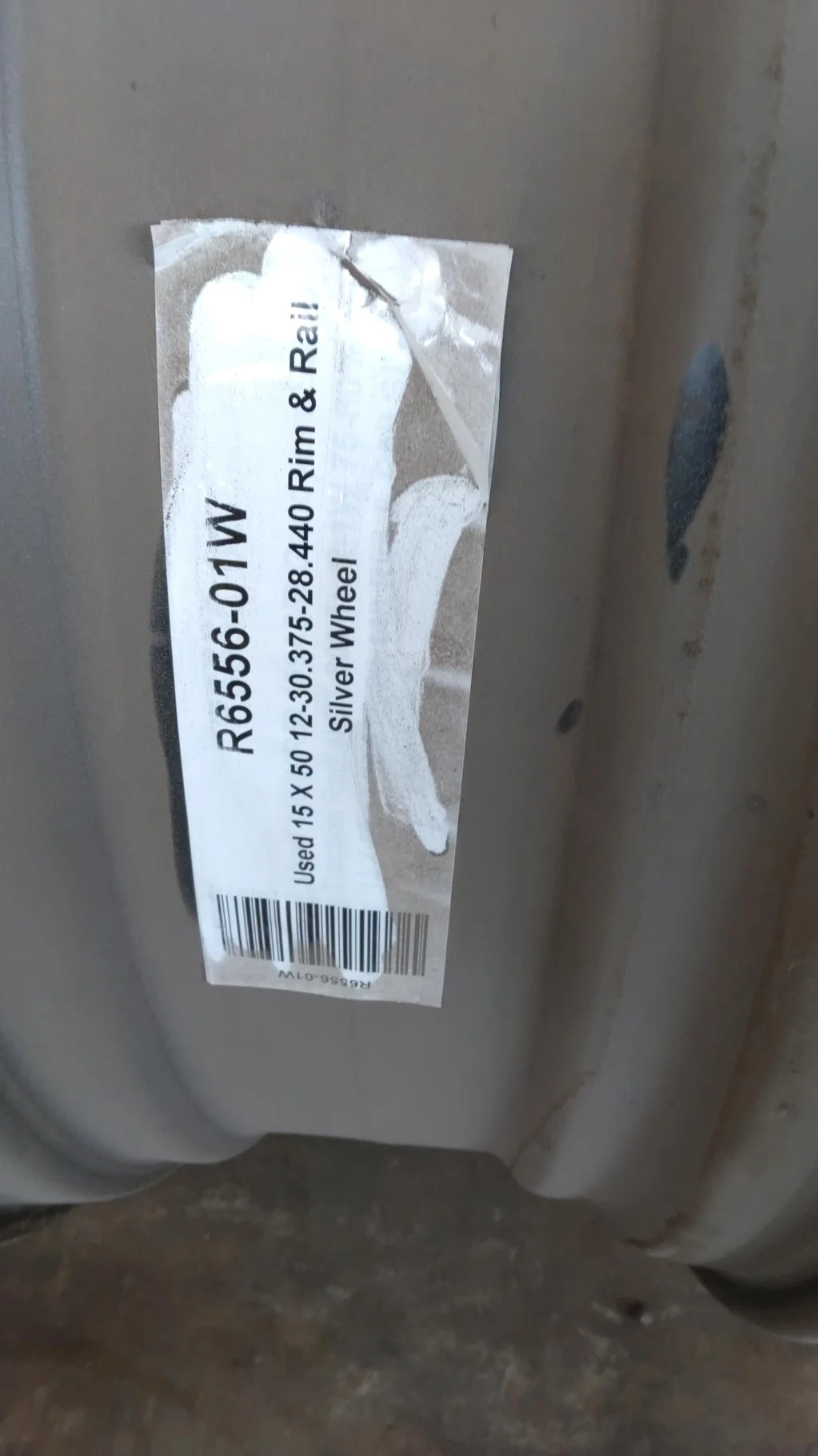 Used 15 X 50 12-30.375-28.440 Rim & Rail Silver Wheel image 6
