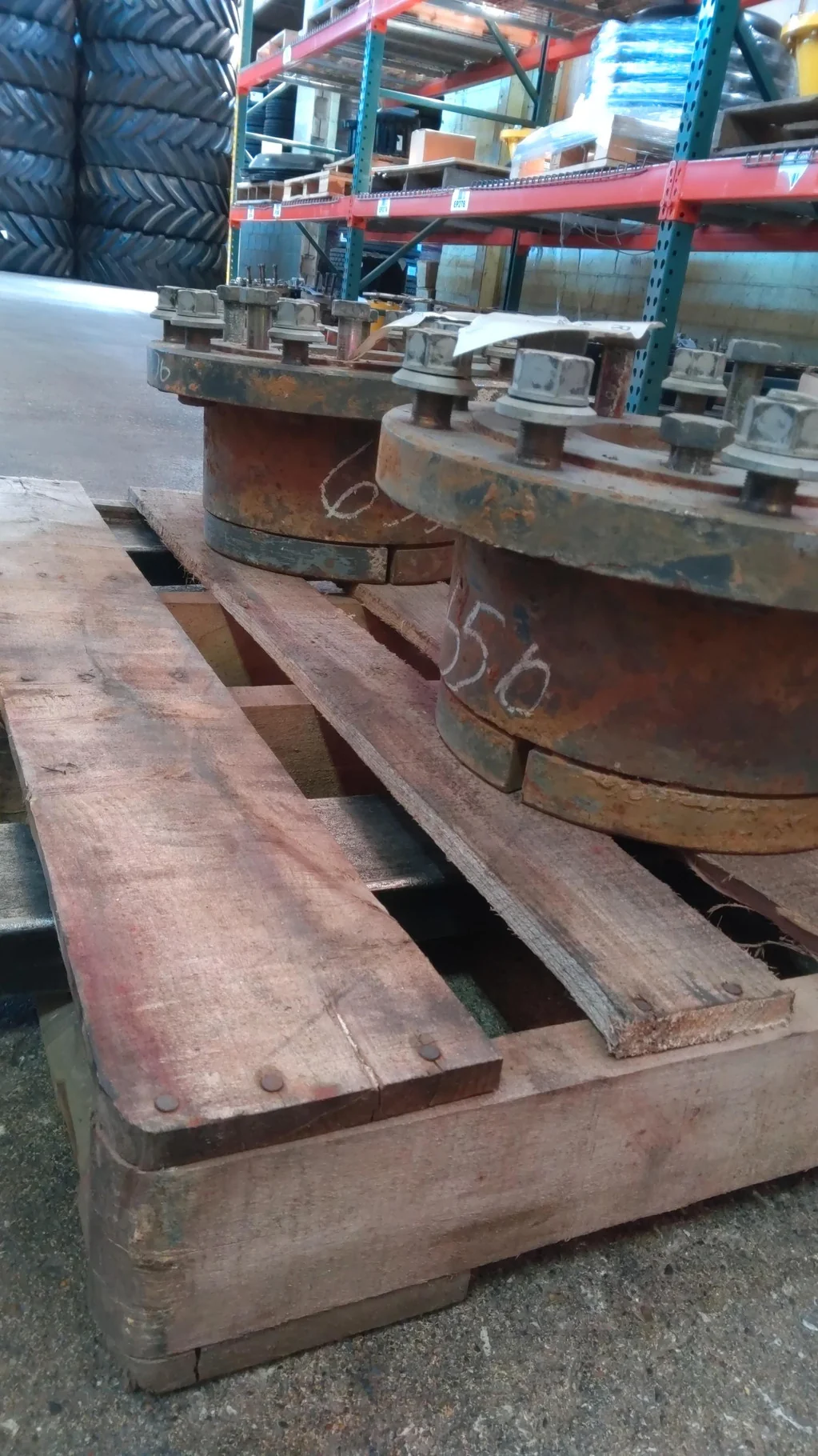 Used 115MM Axle Hub 10 Bolt CIH OE Black image 3