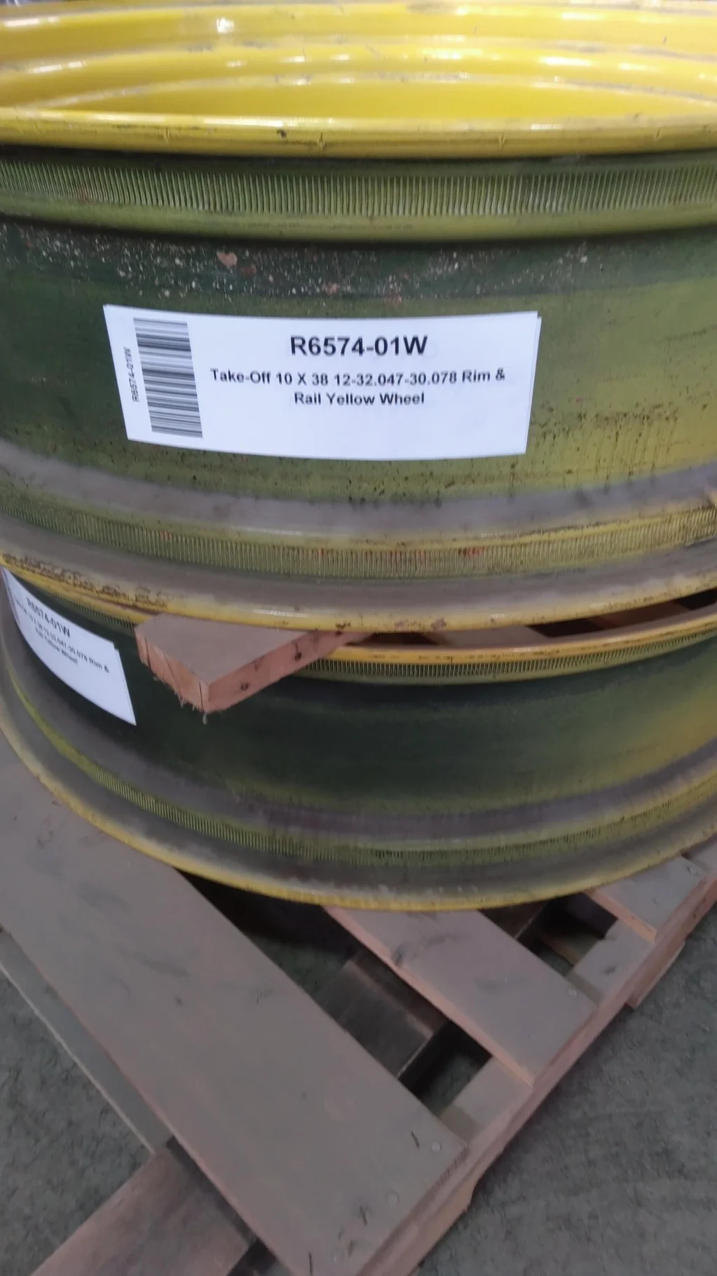 Take-Off 10 X 38 12-32.047-30.078 Rim & Rail Yellow Wheel image 5