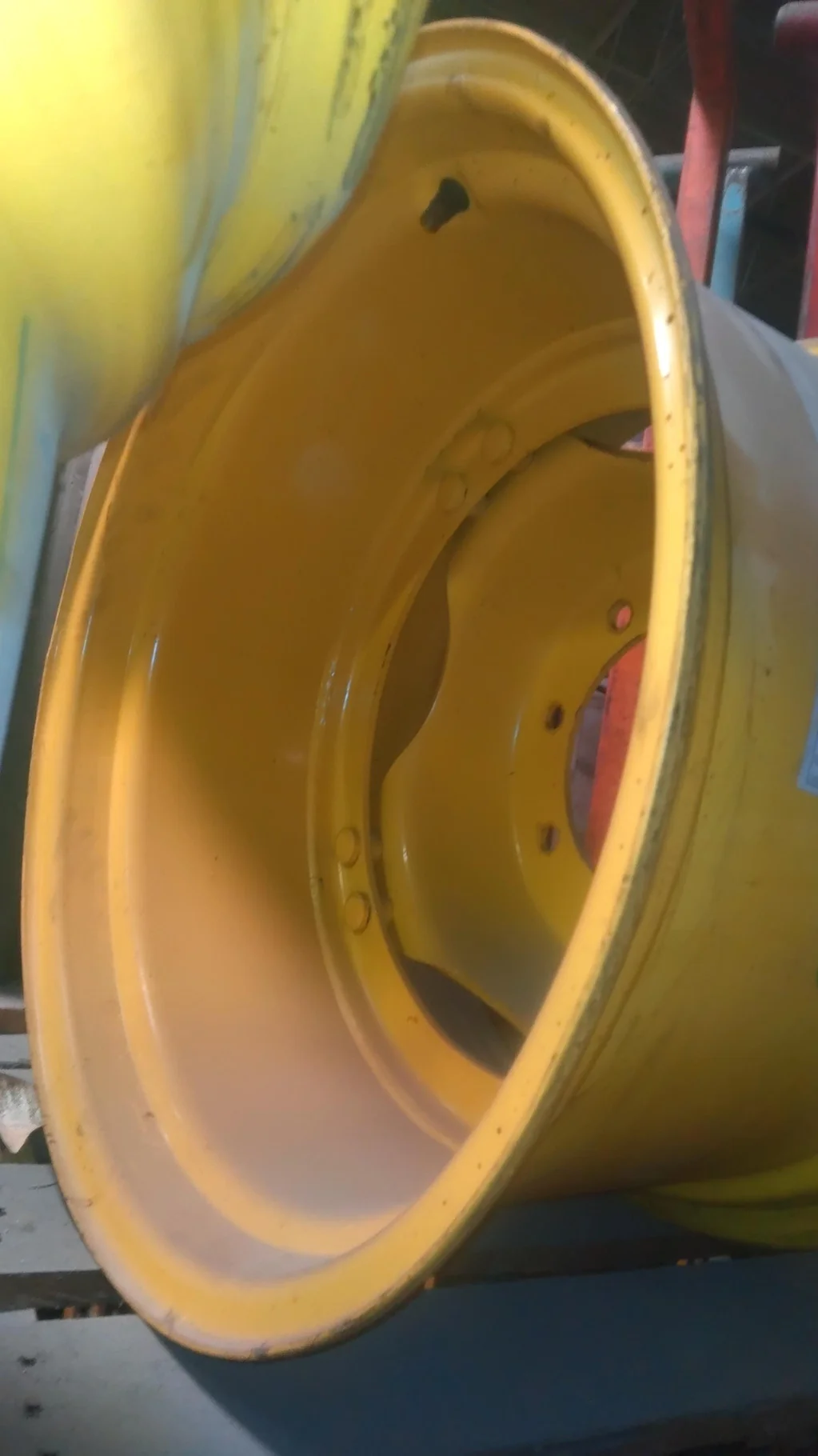 Used 15 X 24 GKN 8-10.82-8.78 4/2 Rail Yellow Wheel w/ Disc image 2