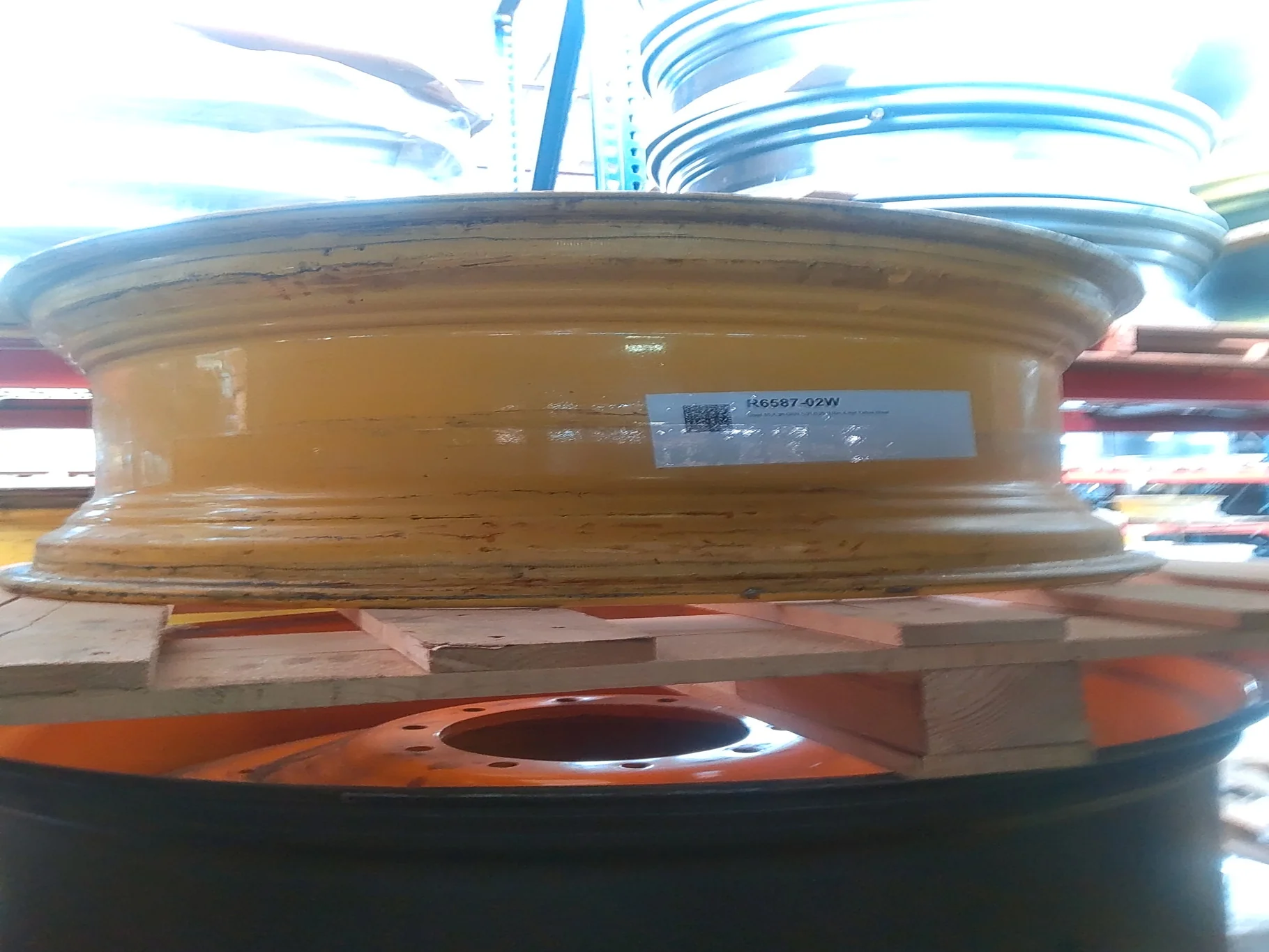 Used 15 X 38 GKN 8-31.0-29.0 Rim & Rail Yellow Wheel image 4