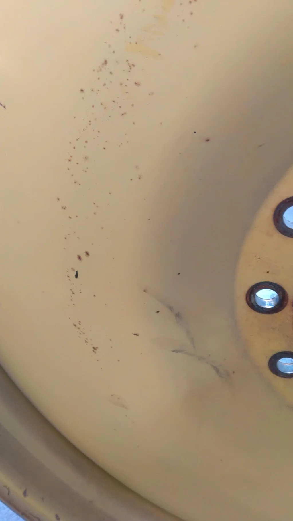 Used 10 X 50 12-13.976-11.857-1 Sprayer Yellow Wheel