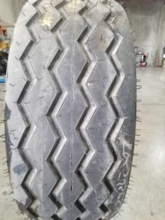 Take-Off 11L-15/8 Goodyear Labored TL I-3 95-100% on 8 X 15 6-6-4.625 Solid Wheel Yellow Wheel (Asse image 2