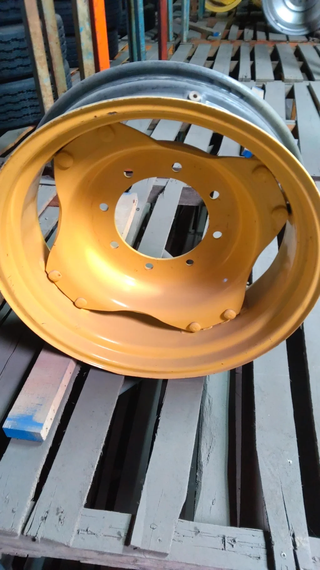 Take-Off 8 X 24 8-10.82-8.78 4/2 Clamp Yellow Wheel w/ Disc