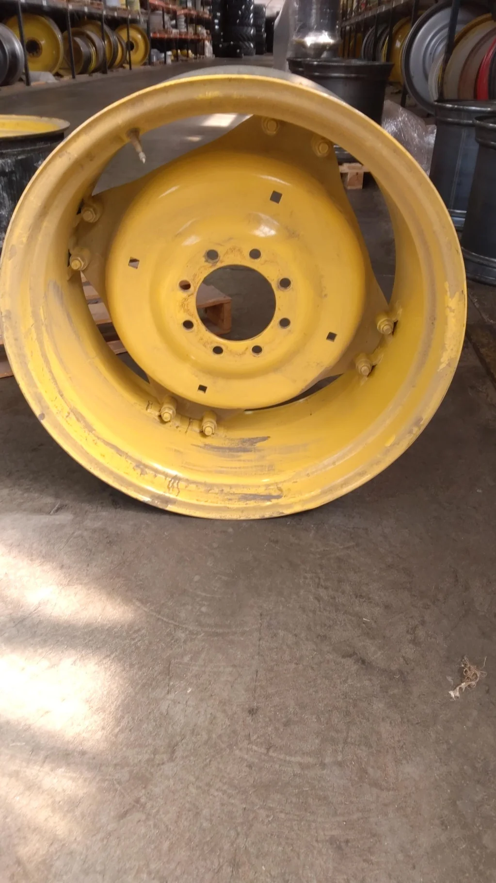 Take-Off 15 X 28 8-8-6 4/2 Clamp Yellow Wheel w/ Disc