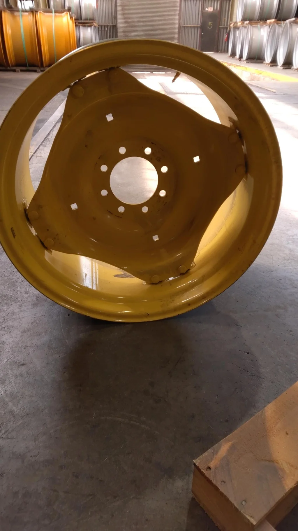 Take-Off 15 X 28 8-8-6 4/2 Clamp Yellow Wheel w/ Disc image 2