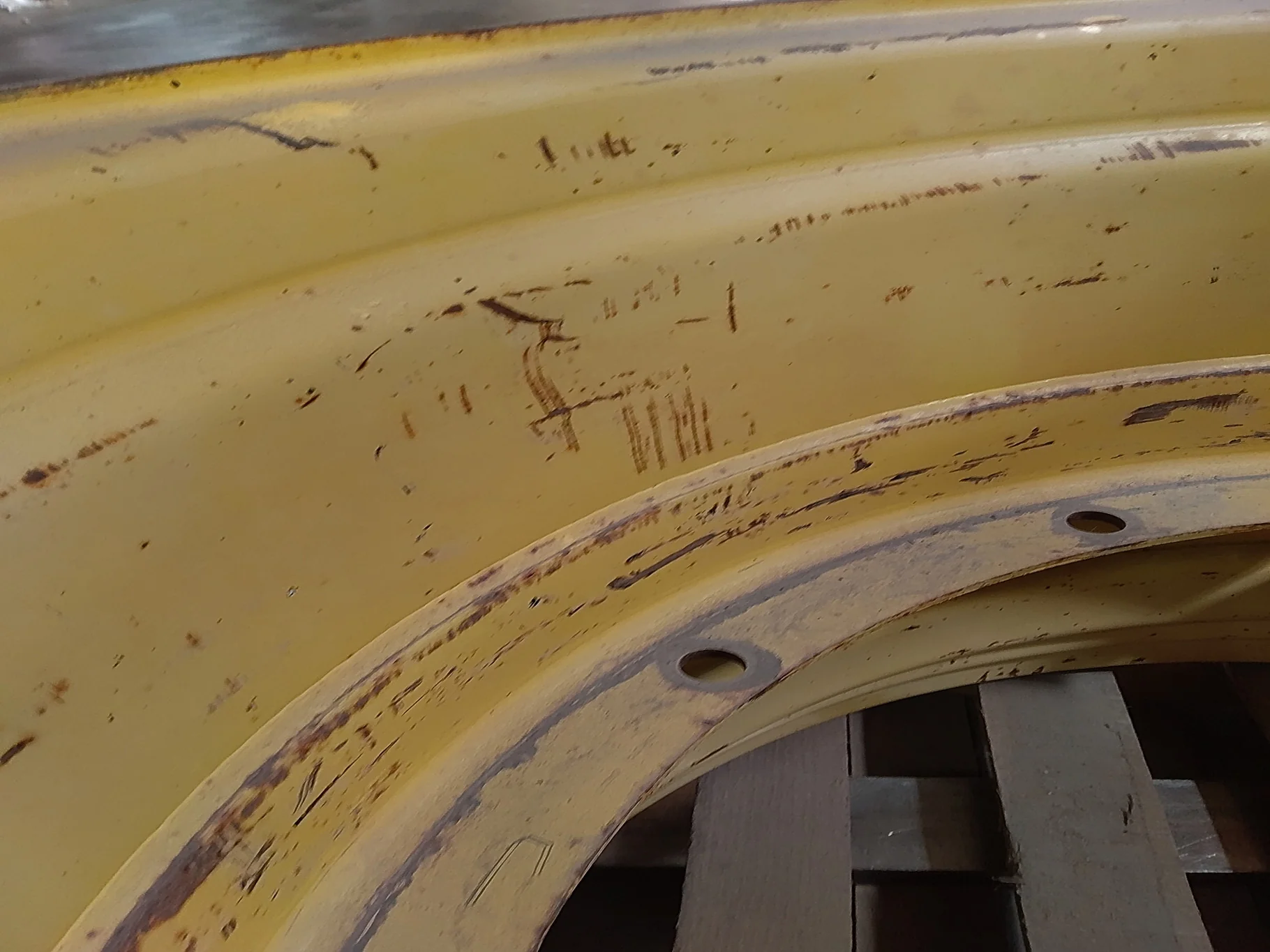 Used 25 X 38 12-32.047-30.07 Rim & Rail Yellow Wheel image 10