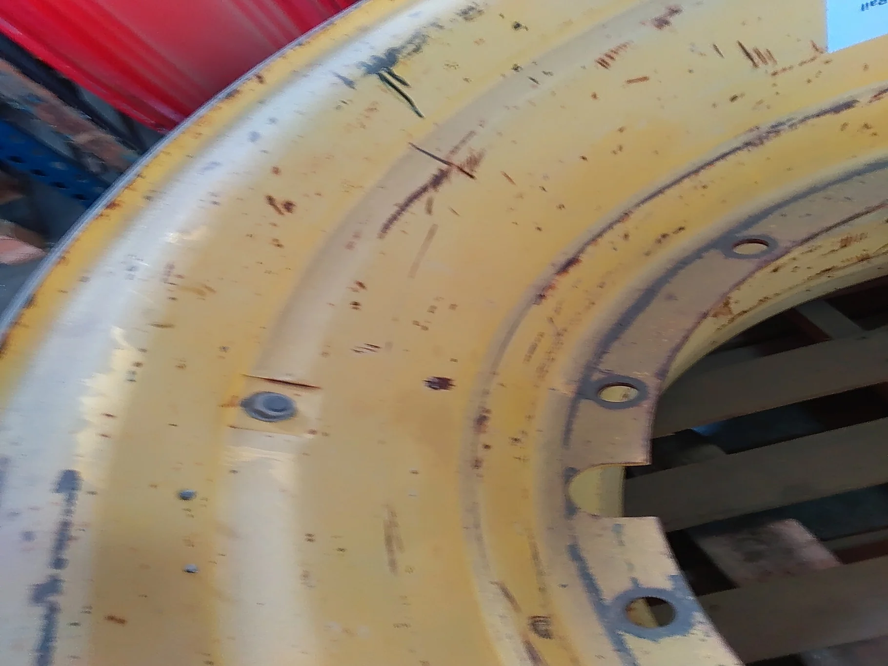 Used 25 X 38 12-32.047-30.07 Rim & Rail Yellow Wheel image 4