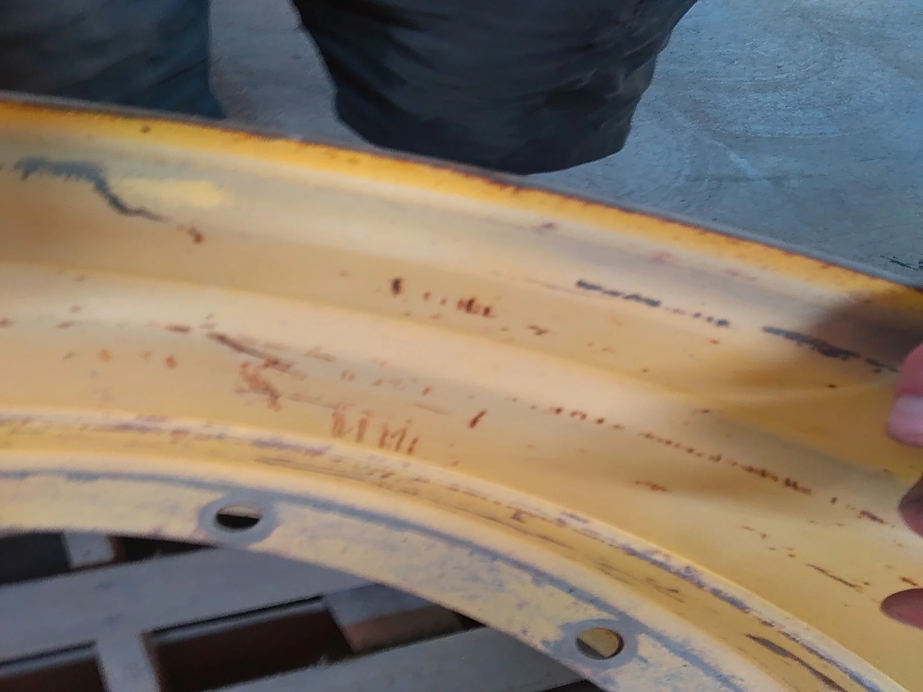 Used 25 X 38 12-32.047-30.07 Rim & Rail Yellow Wheel image 6