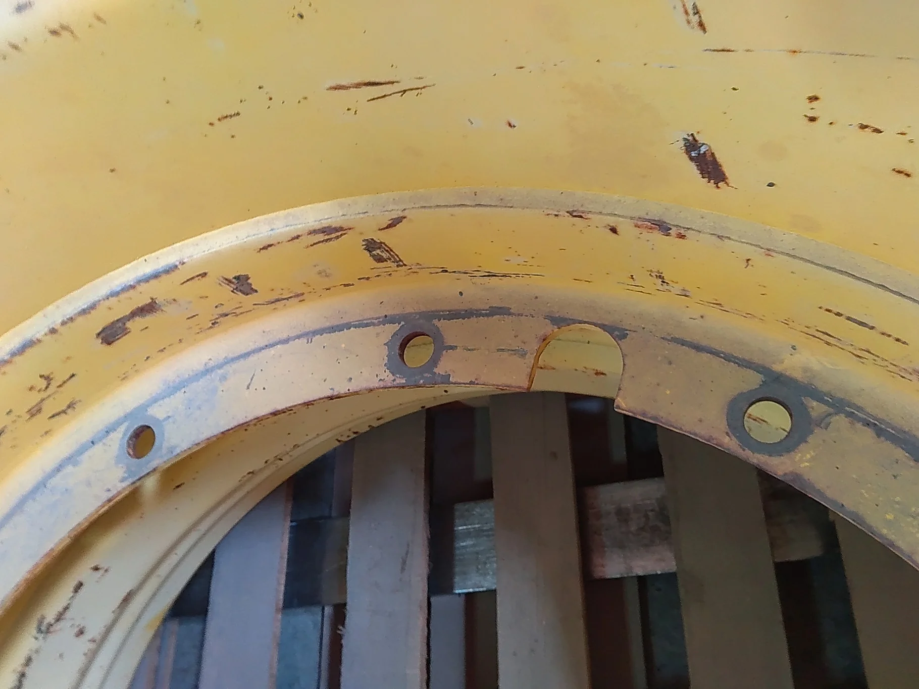 Used 25 X 38 12-32.047-30.07 Rim & Rail Yellow Wheel image 9