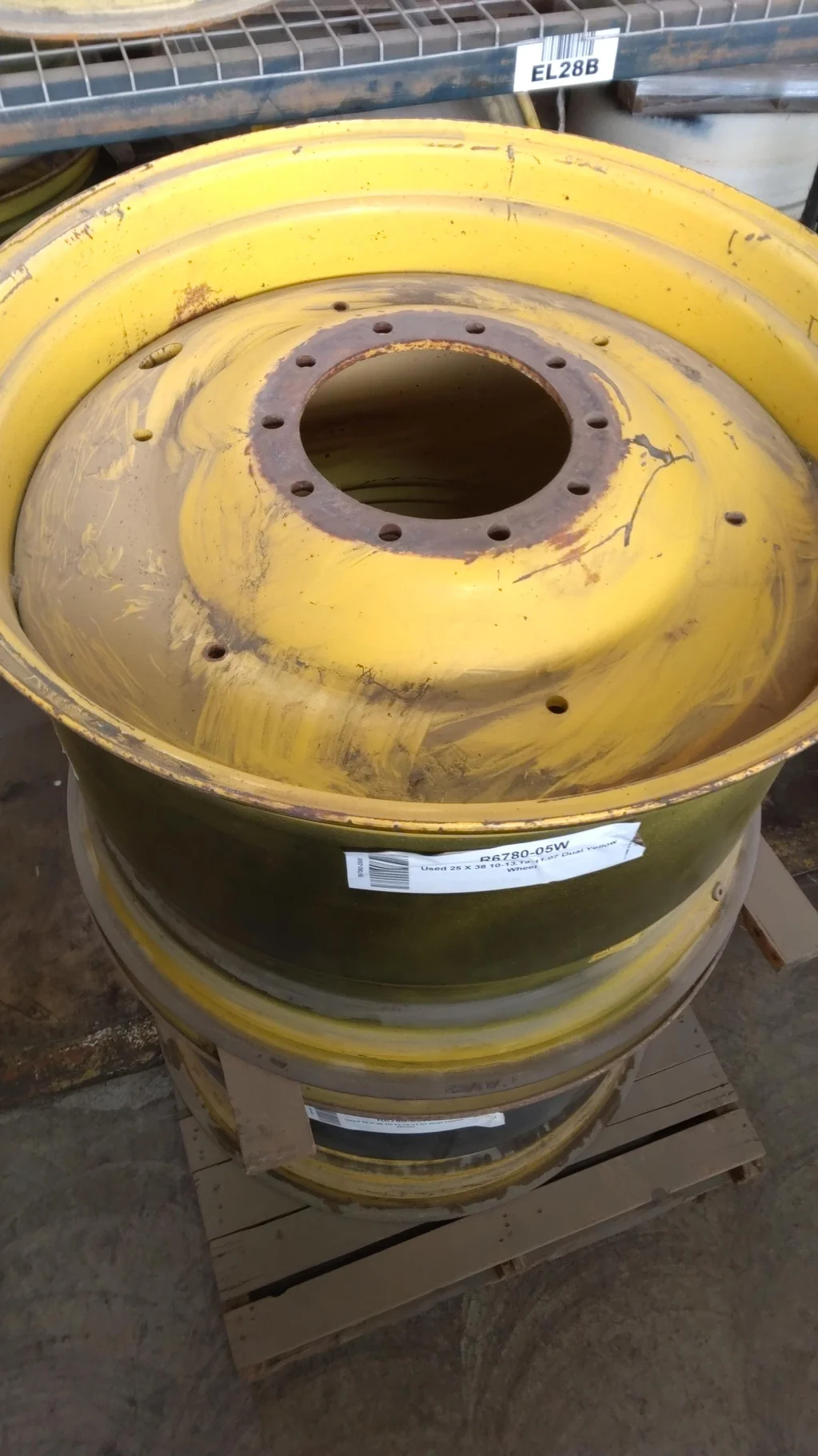 Used 25 X 38 10-13.19-11.07 Dual Yellow Wheel image 3