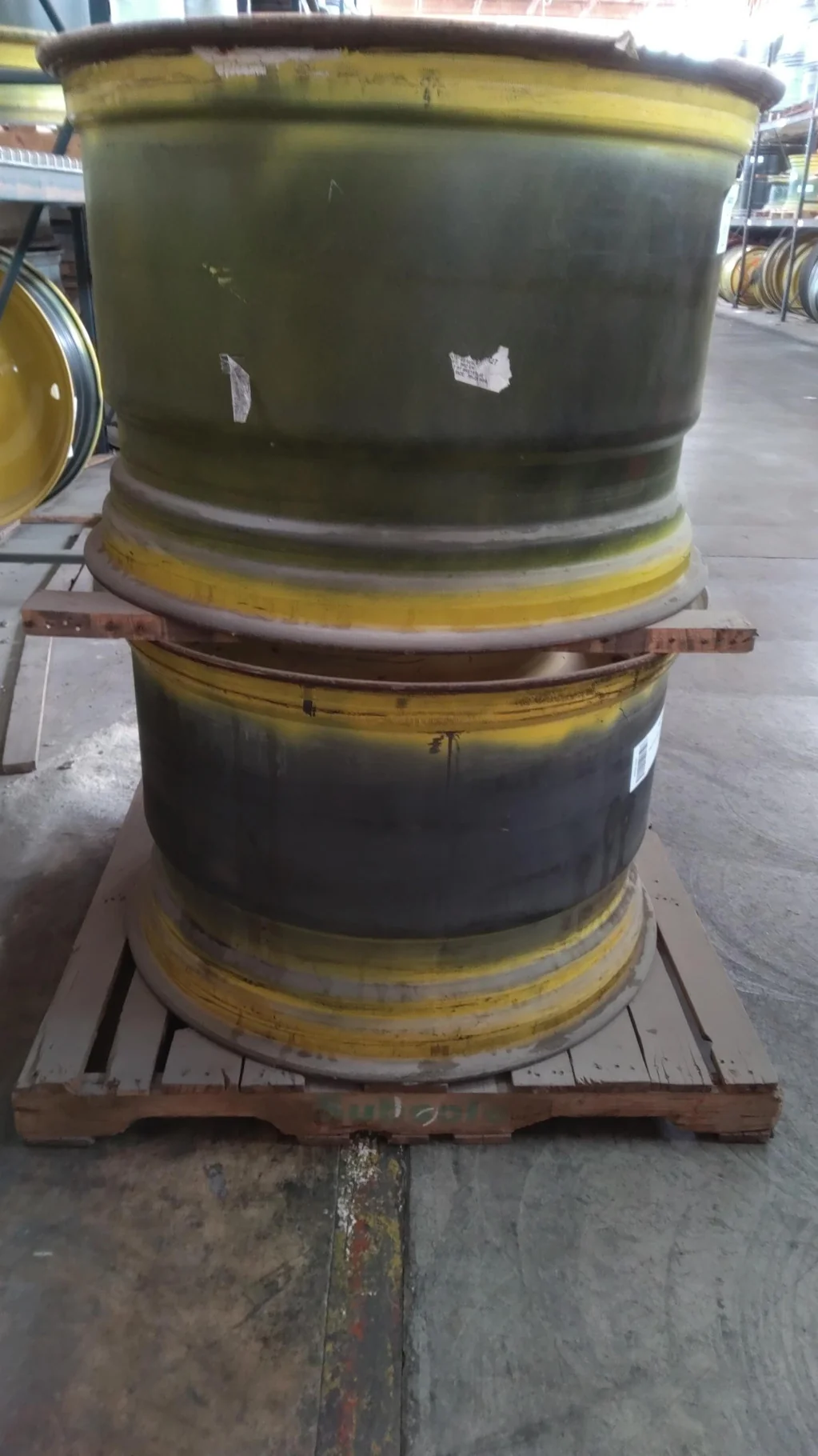 Used 25 X 38 10-13.19-11.07 Dual Yellow Wheel image 5