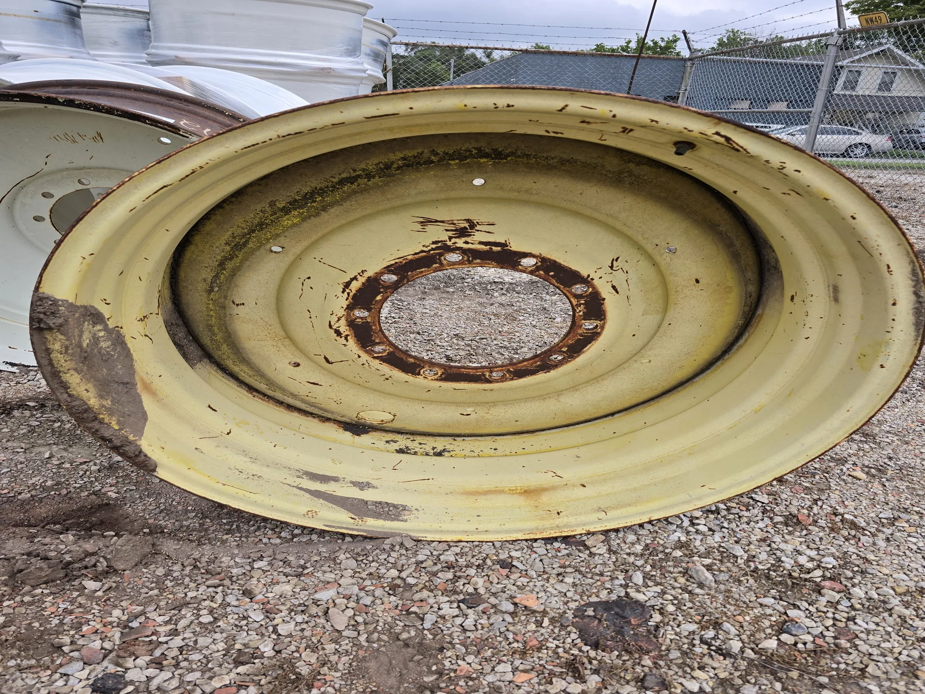 Used 23 X 38 10-13.19-11.07 Dual Yellow Wheel image 2