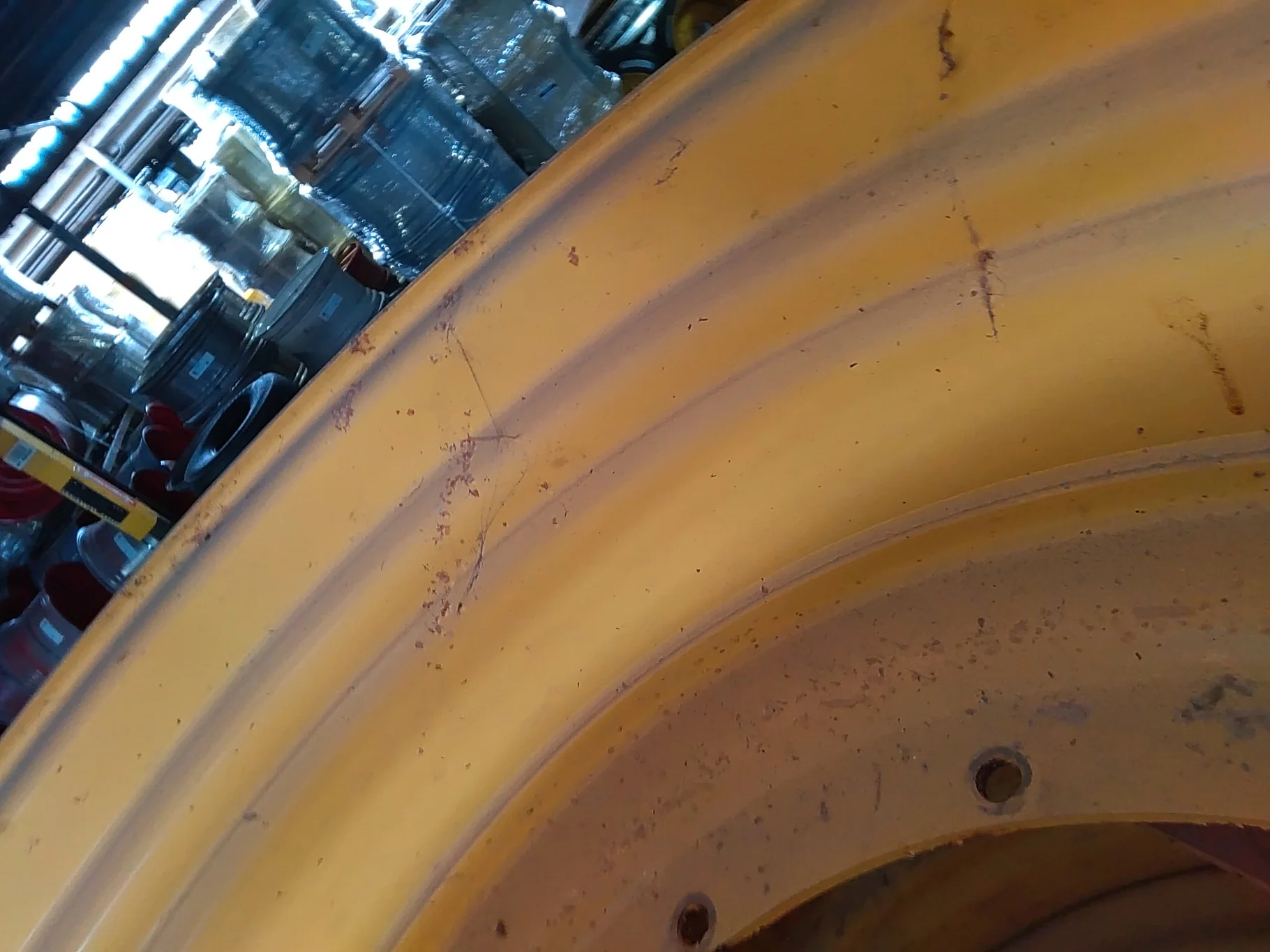 Used 20 X 46 12-32.04-30.07-2.81IN Rim & Rail Yellow Wheel image 2