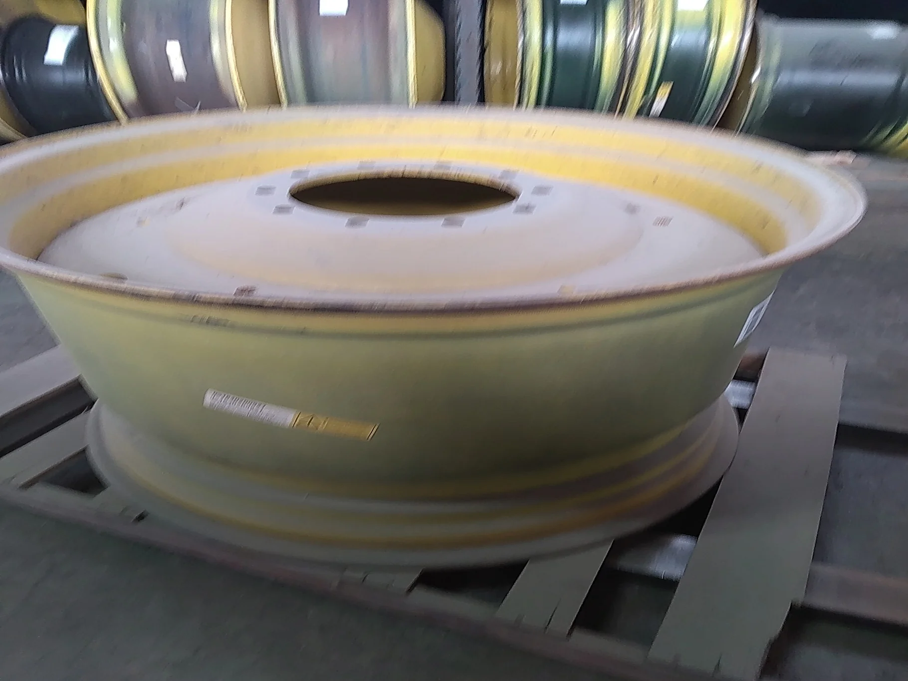 Used 25 X 38 10-13.18-11.09-10.6I Dual Yellow Wheel image 2