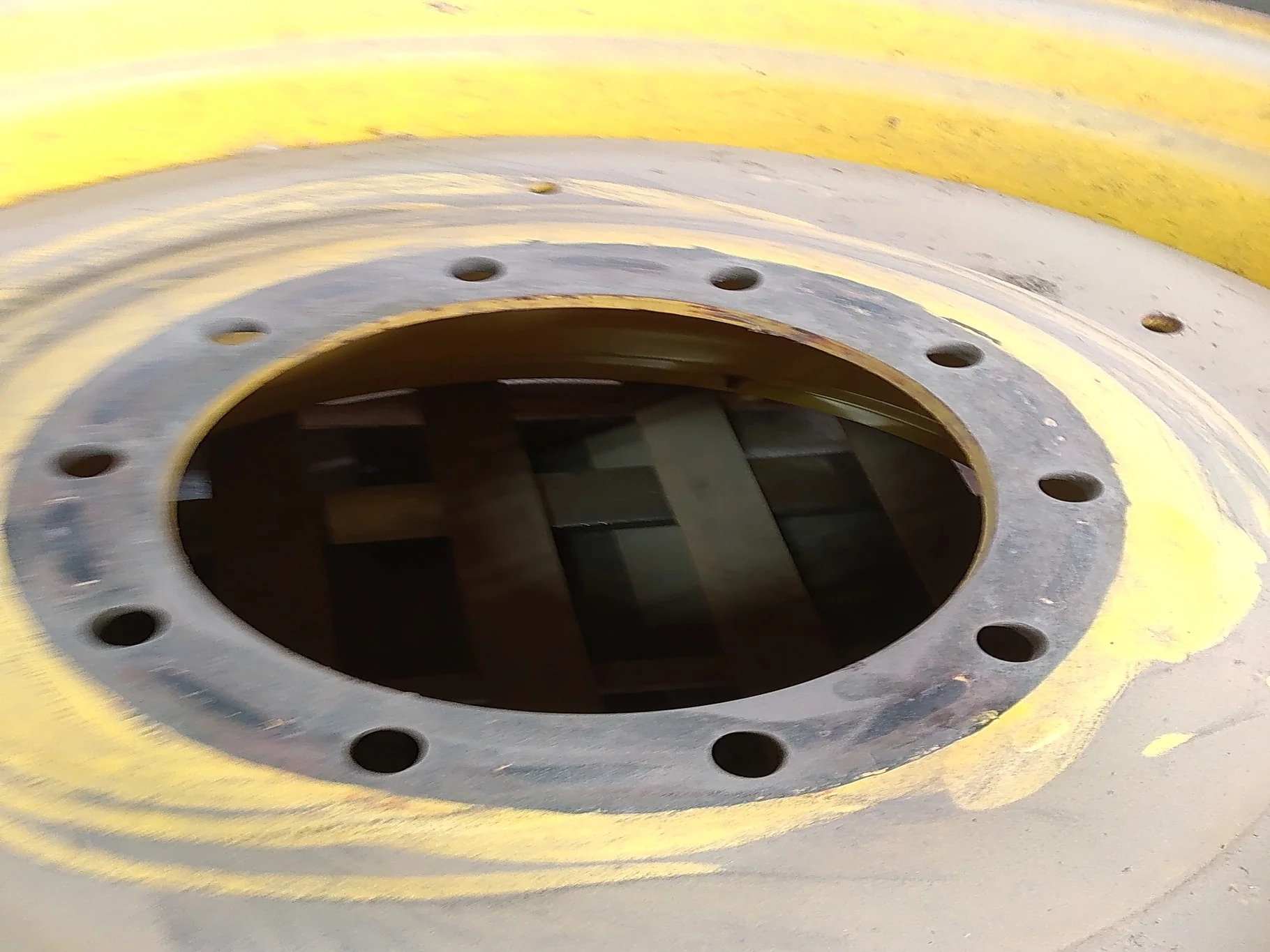 Used 25 X 38 10-13.18-11.09-10.6I Dual Yellow Wheel image 5