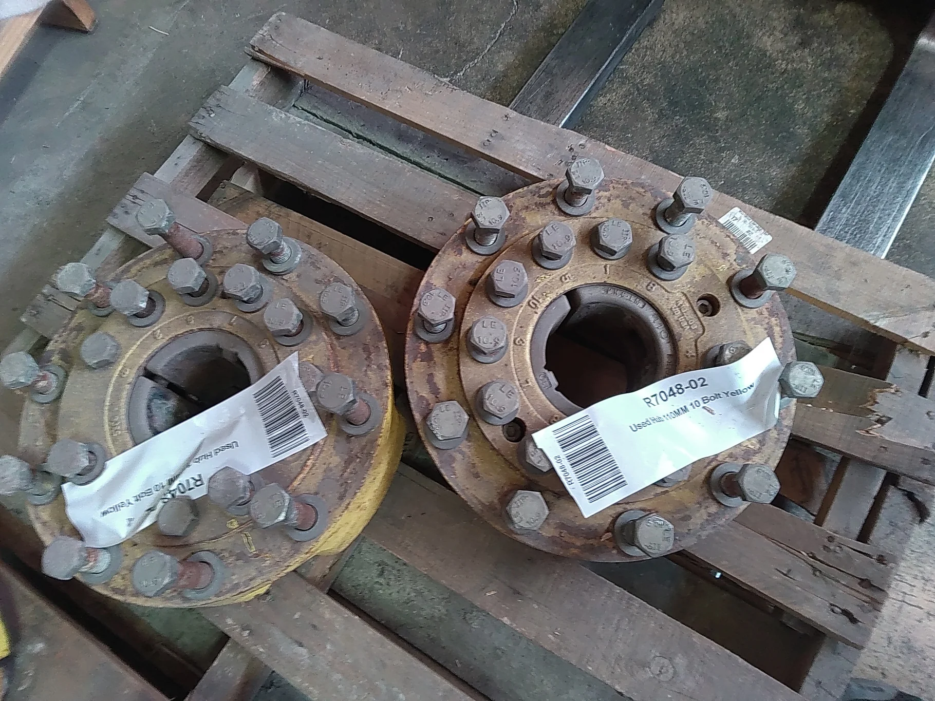 Used Hub 110MM 10 Bolt Yellow image 2