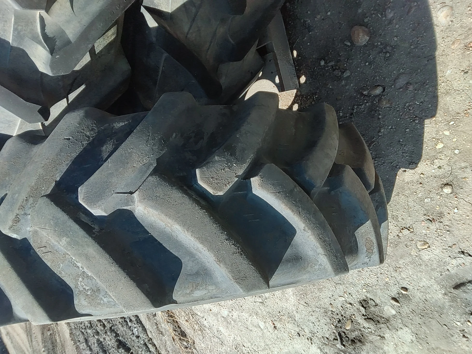 Take-Off 405/70-24/14 Mitas MPT-01 TL R-4 95-100% on 13 X 24 GKN 8-10.82-8.78 Commercial Silver Whee image 5