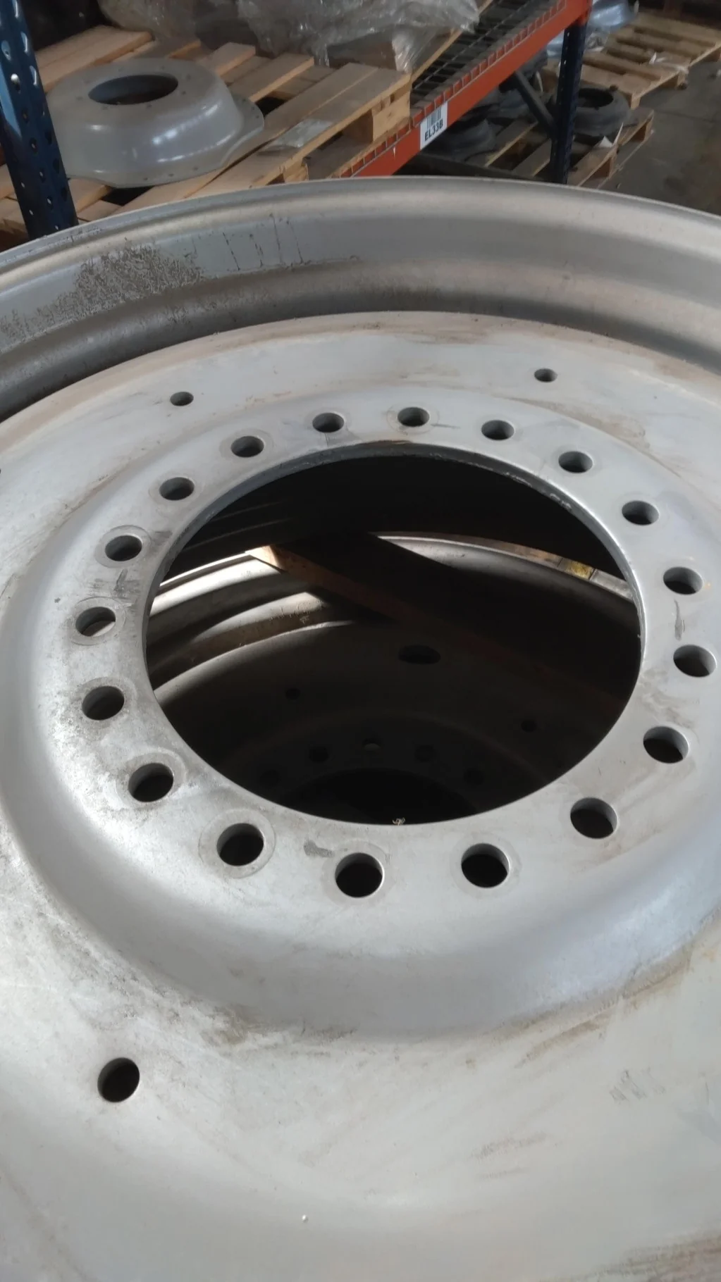 Take-Off 18 X 42 18-15.748-13.268 Dual Silver Wheel image 5