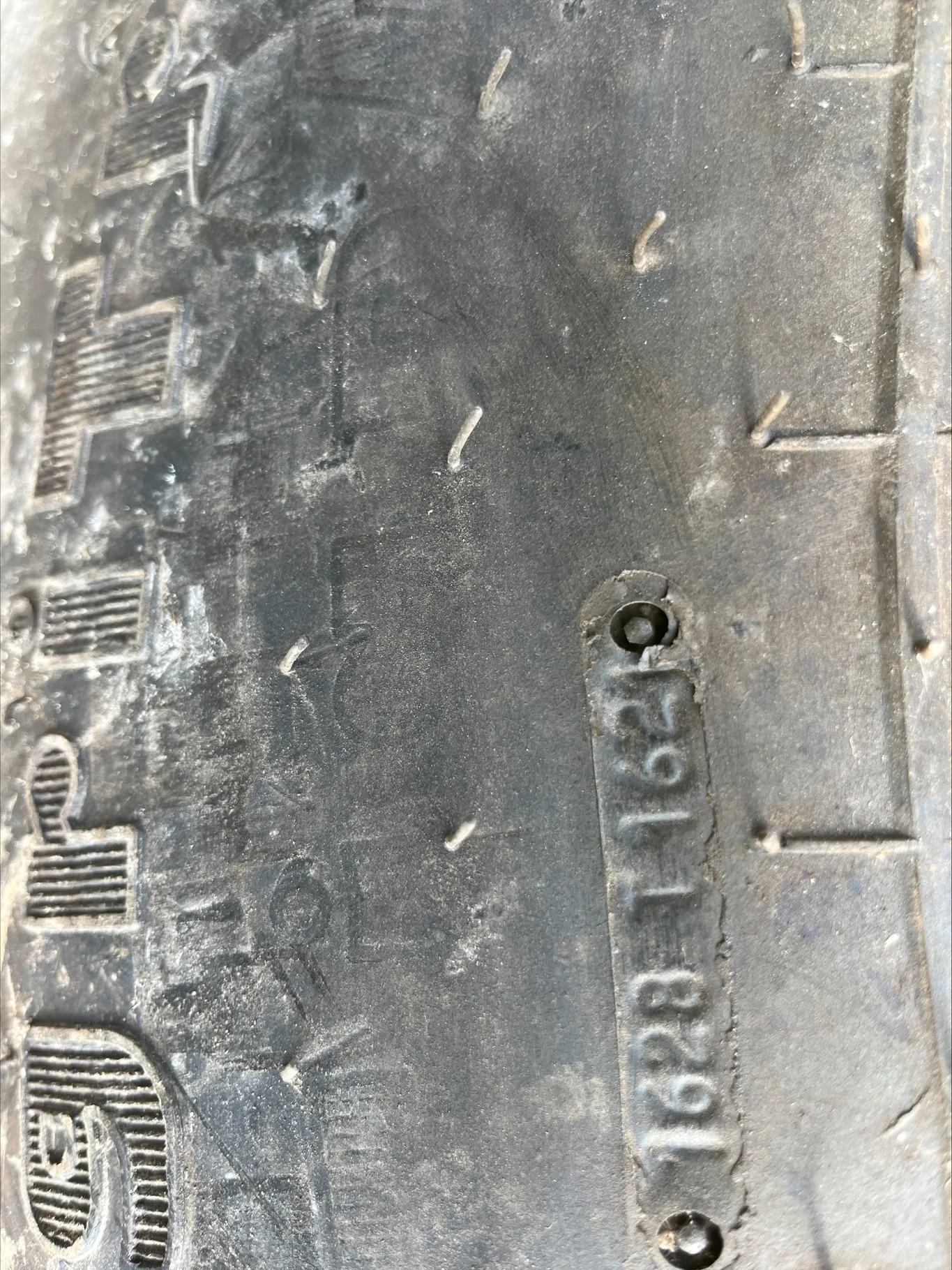 Take-Off 16.9-28/6 Galaxy Agritrac II TL R-1 95-100% 15 X 28 WIL 8-8-6 4/2 Clamp Yellow Wheel w/ Dis image 2