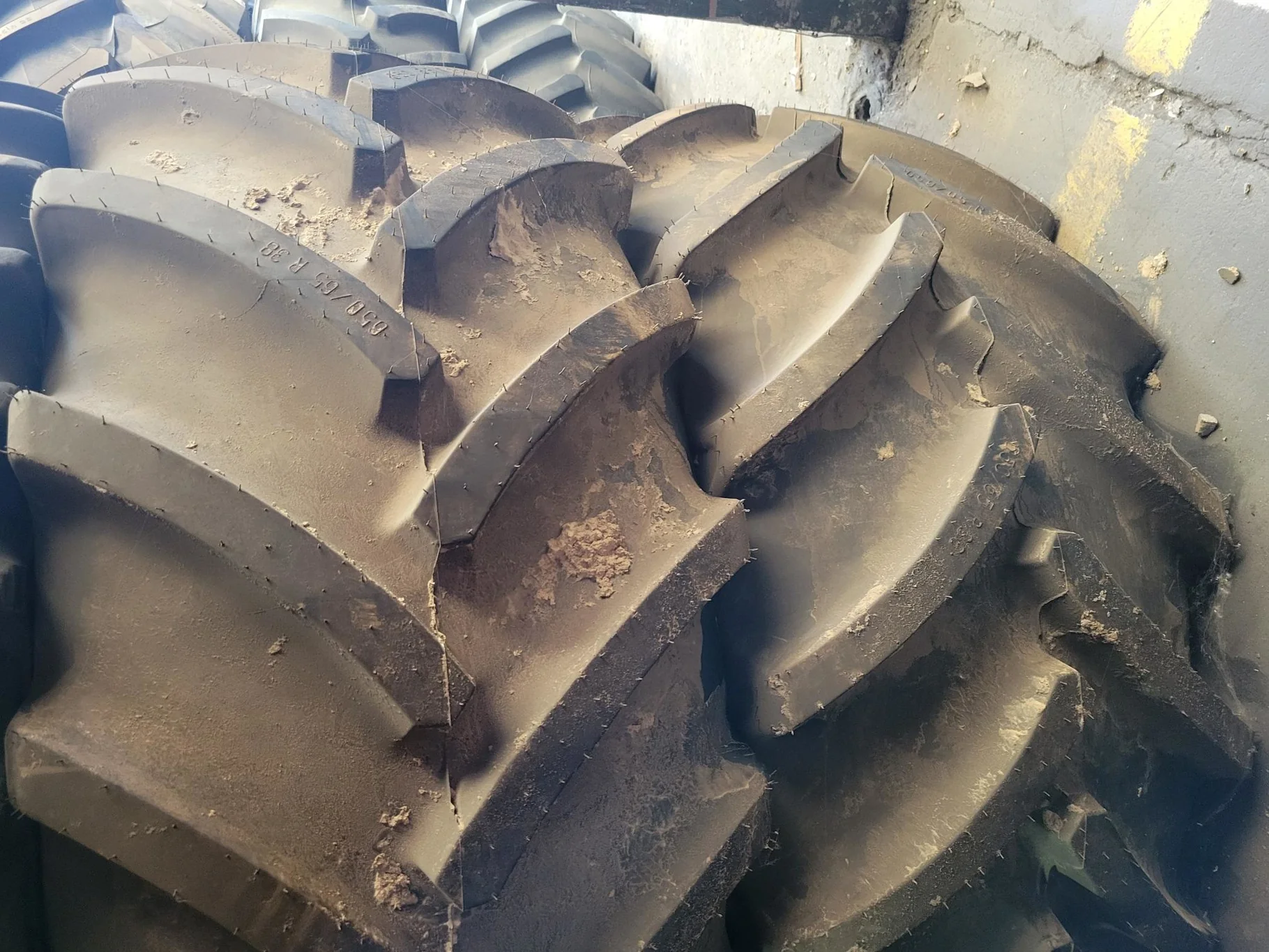 Take-Off 650/65R38 157D Mitas SFT TL R-1W 95-10% on 20 X 38