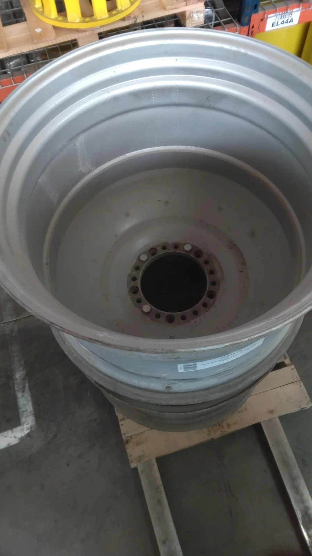 Used 23 X 38 20-13.19-11.07 Dolly Dual Silver Wheel image 2