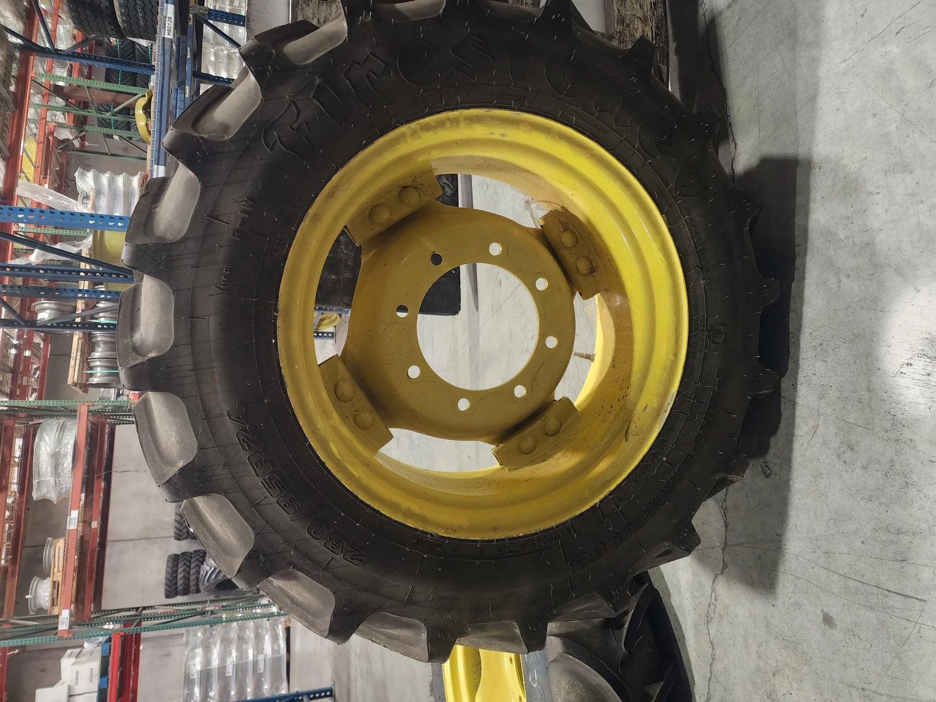 Take-Off 280/85R24 115D Firestone Performer 85 TL R-1W 95-100% on 10 X 24 GKN 8-10.82-8.78 4/2
