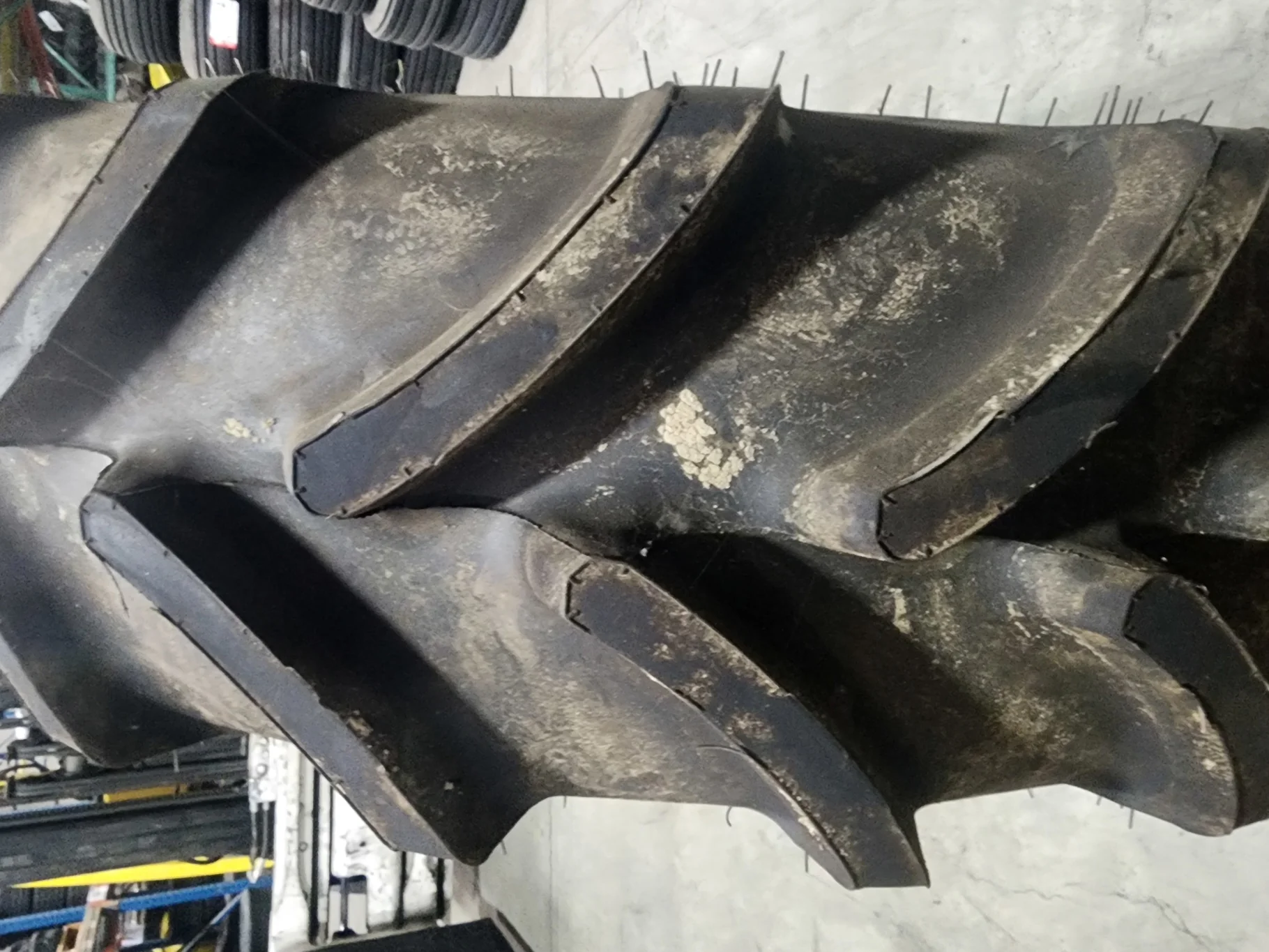 Take-Off 280/85R24 115D Firestone Performer 85 TL R-1W 95-100% on 10 X 24 GKN 8-10.82-8.78 4/2 image 3