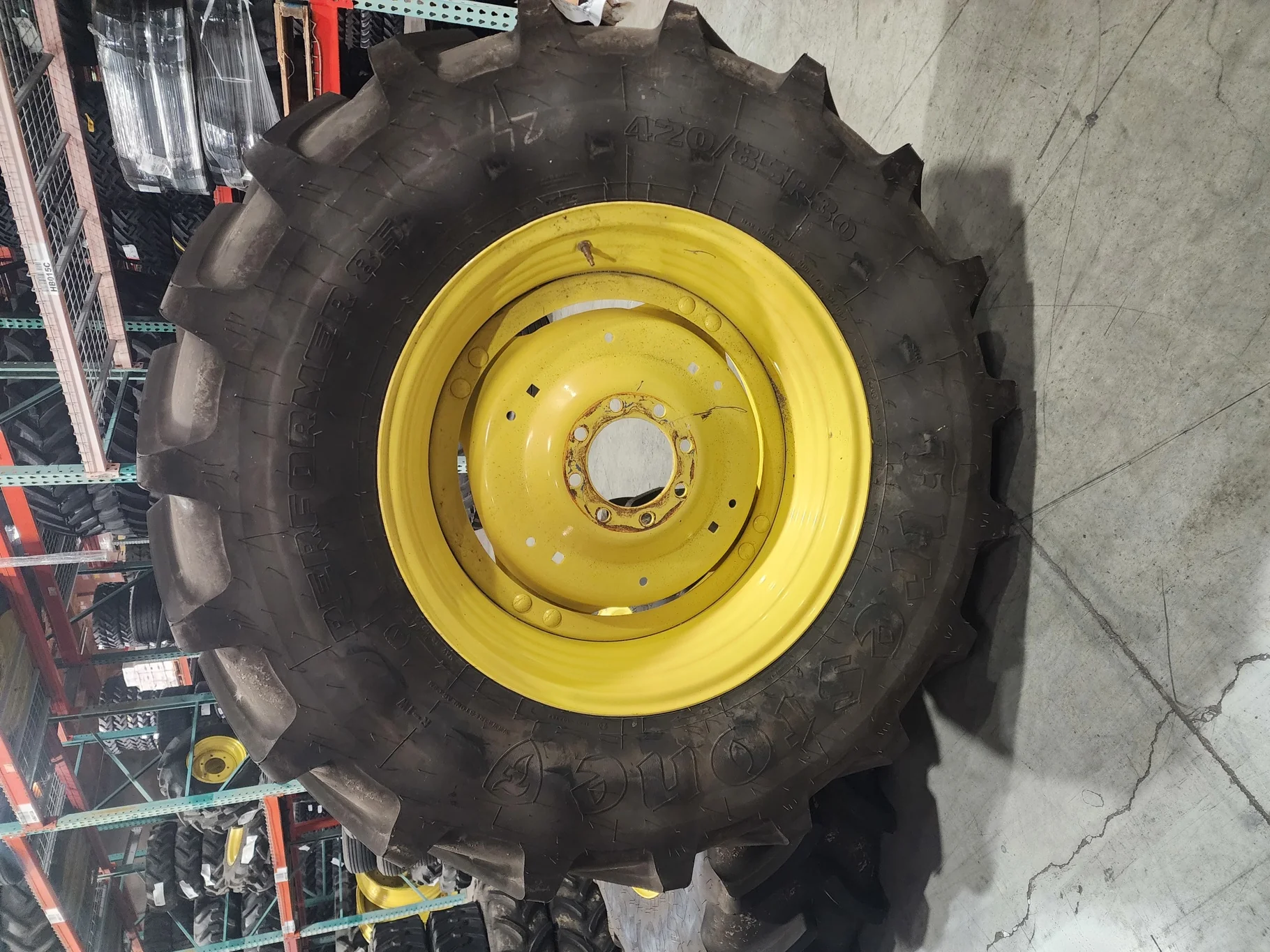 Used 420/85R30 140D Firestone Performer 85 TL  R-1W 90-95% on 15 X 30 GKN 8-8-6